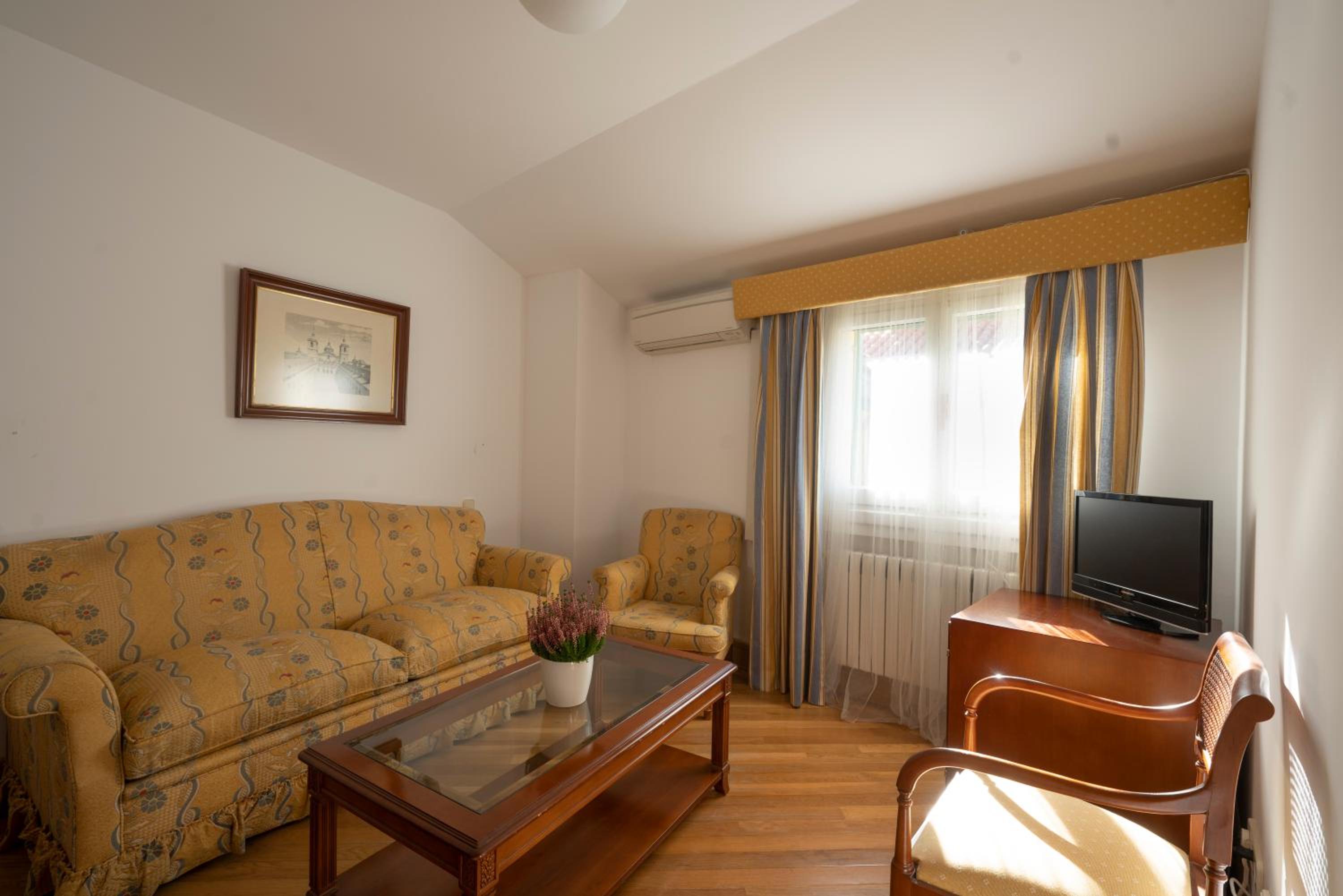 Junior Suite with Terrace (2 Adults + 2 Children)  photo 3