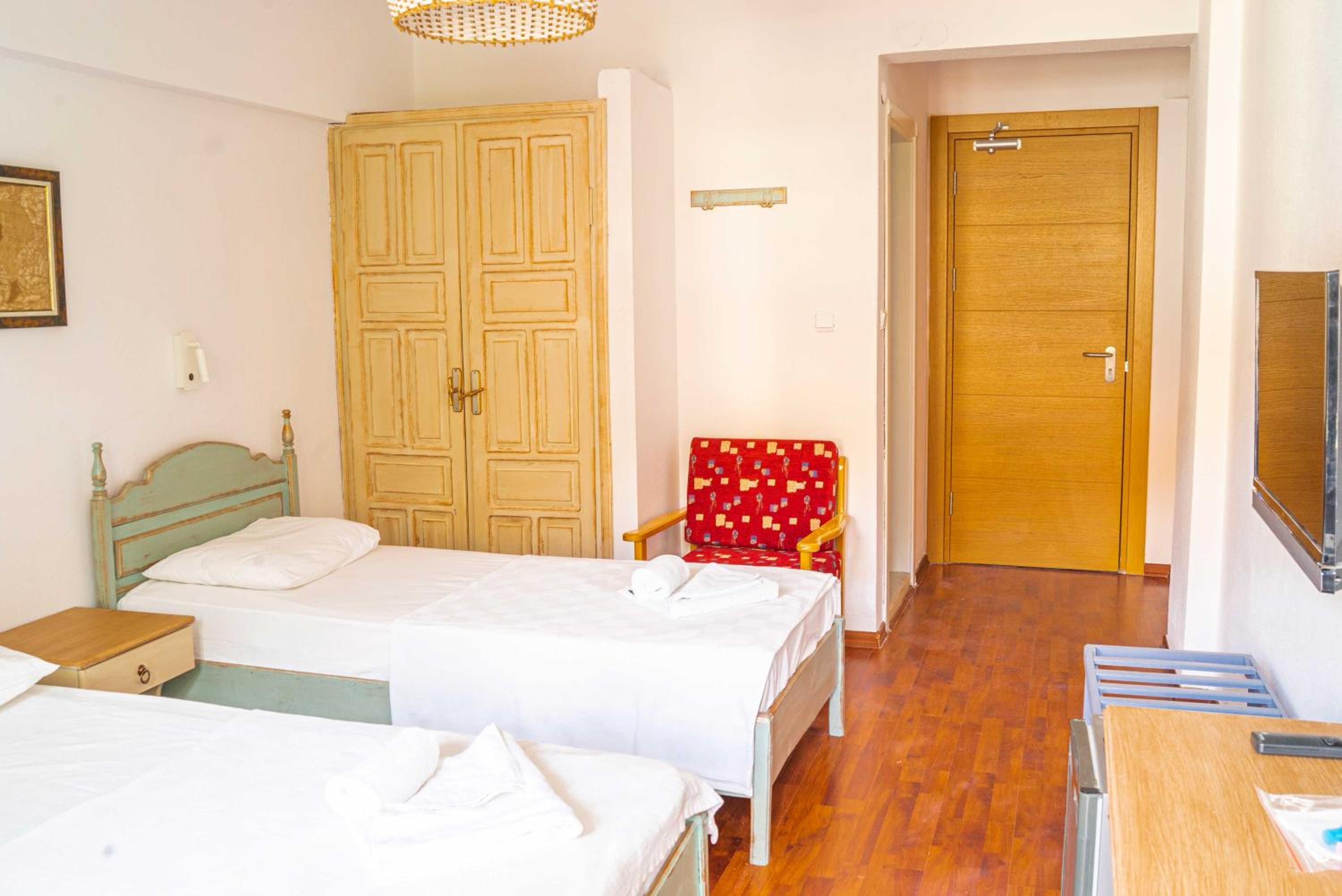 Triple Room with Mountain View - Photo 6