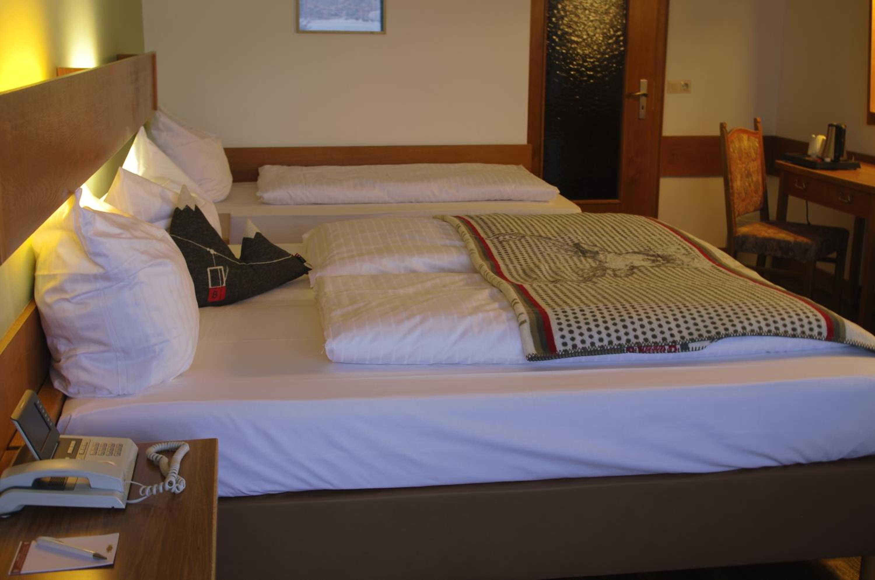 Double Room with Extra Bed photo 2