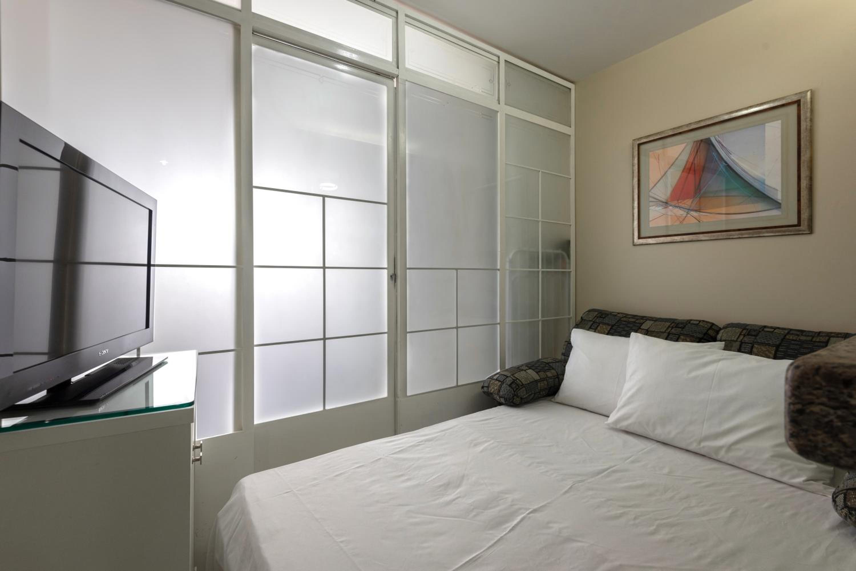 One-Bedroom Apartment - Photo 25