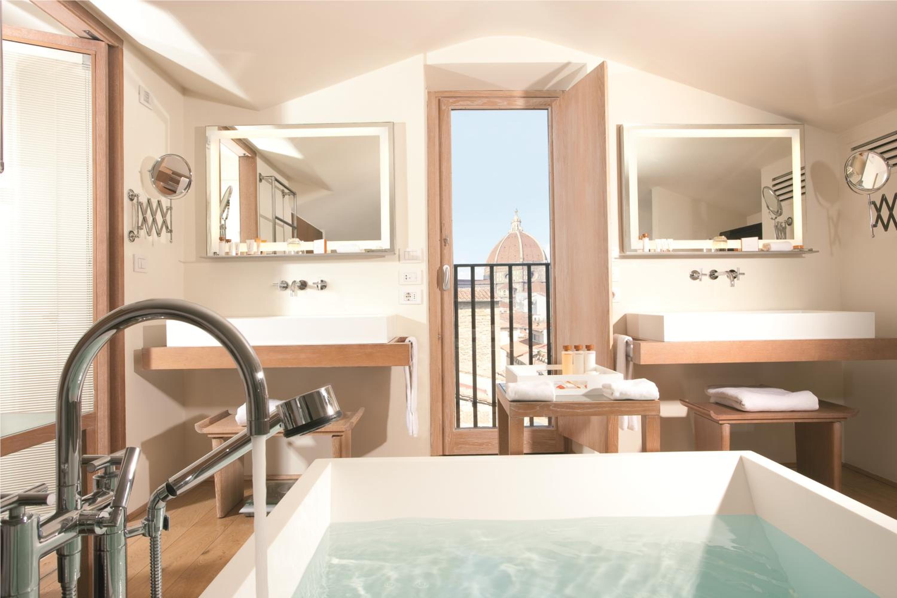 Penthouse Suite photo 2