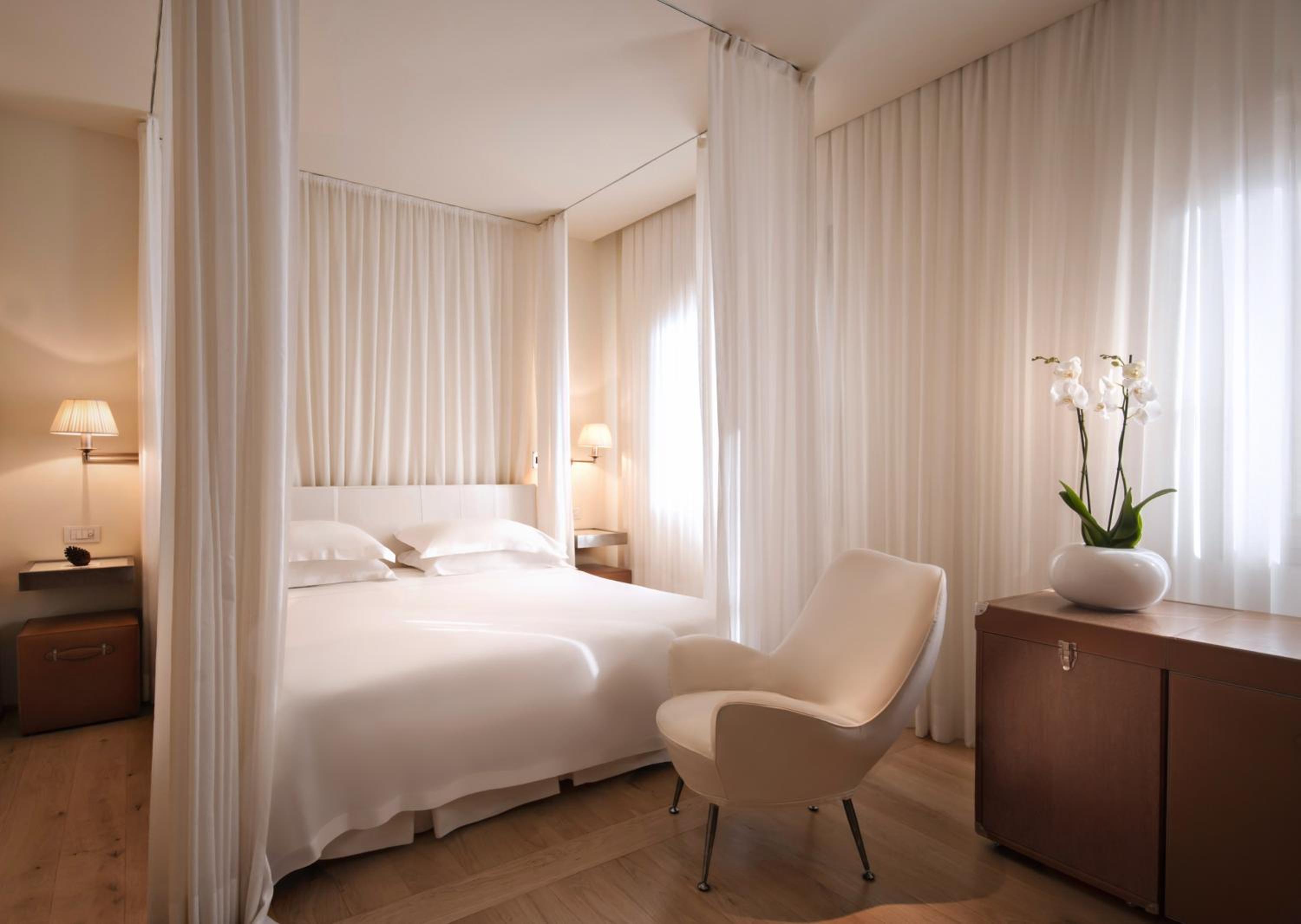 Superior Double or Twin Room photo 2