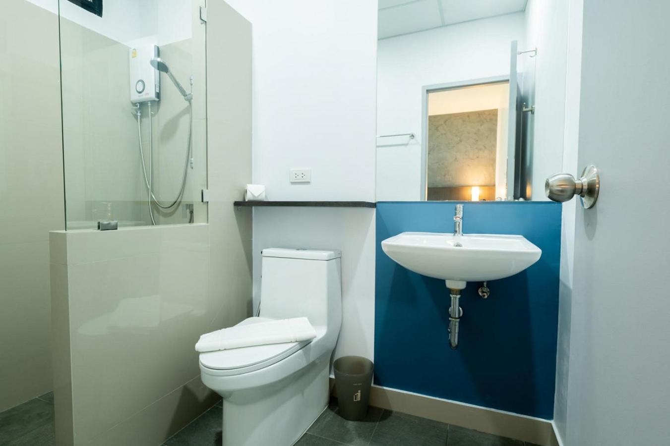 Standard Double Room - Photo 2