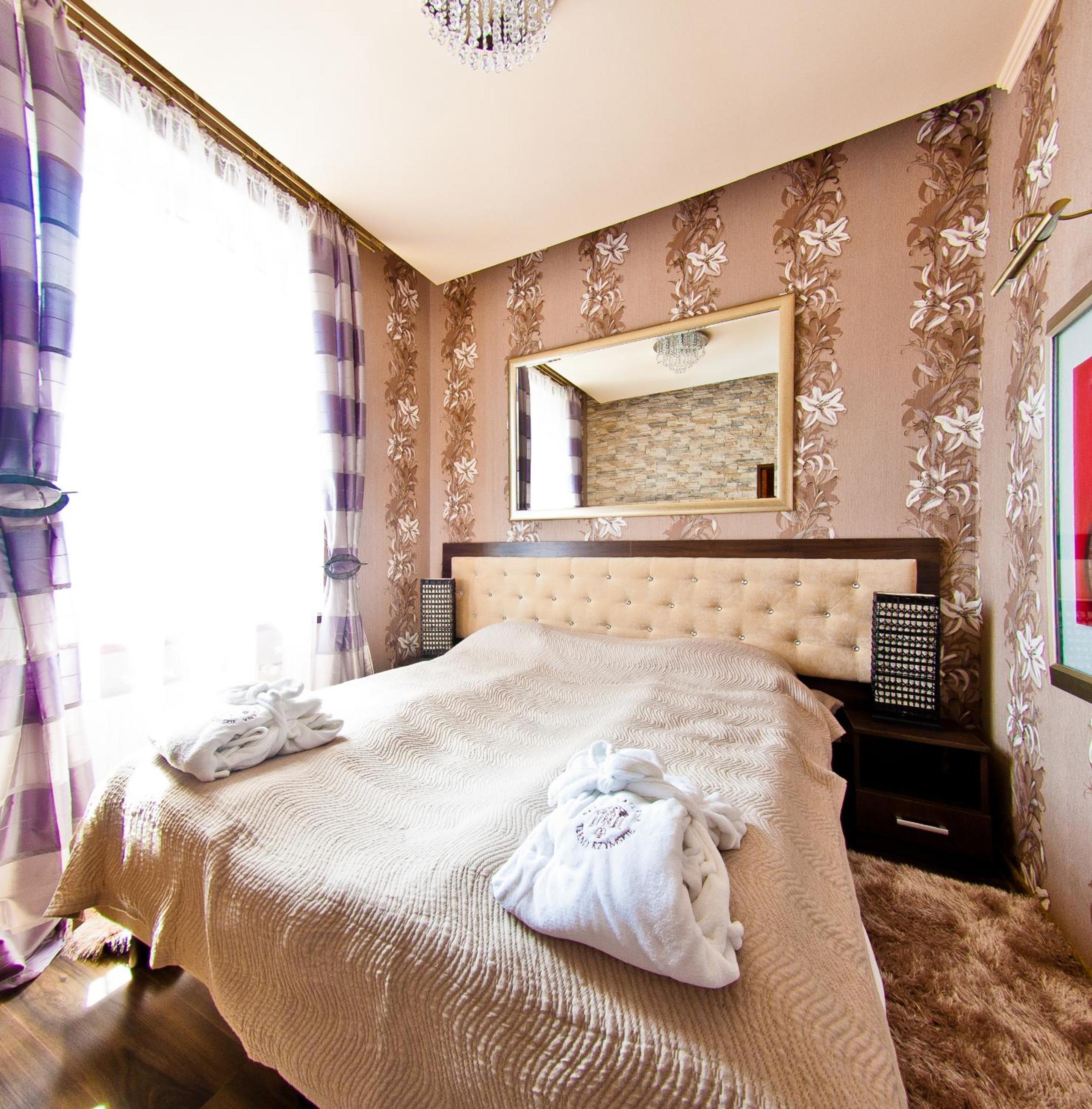 Suite with unlimited access to Roman Terms - Photo 12