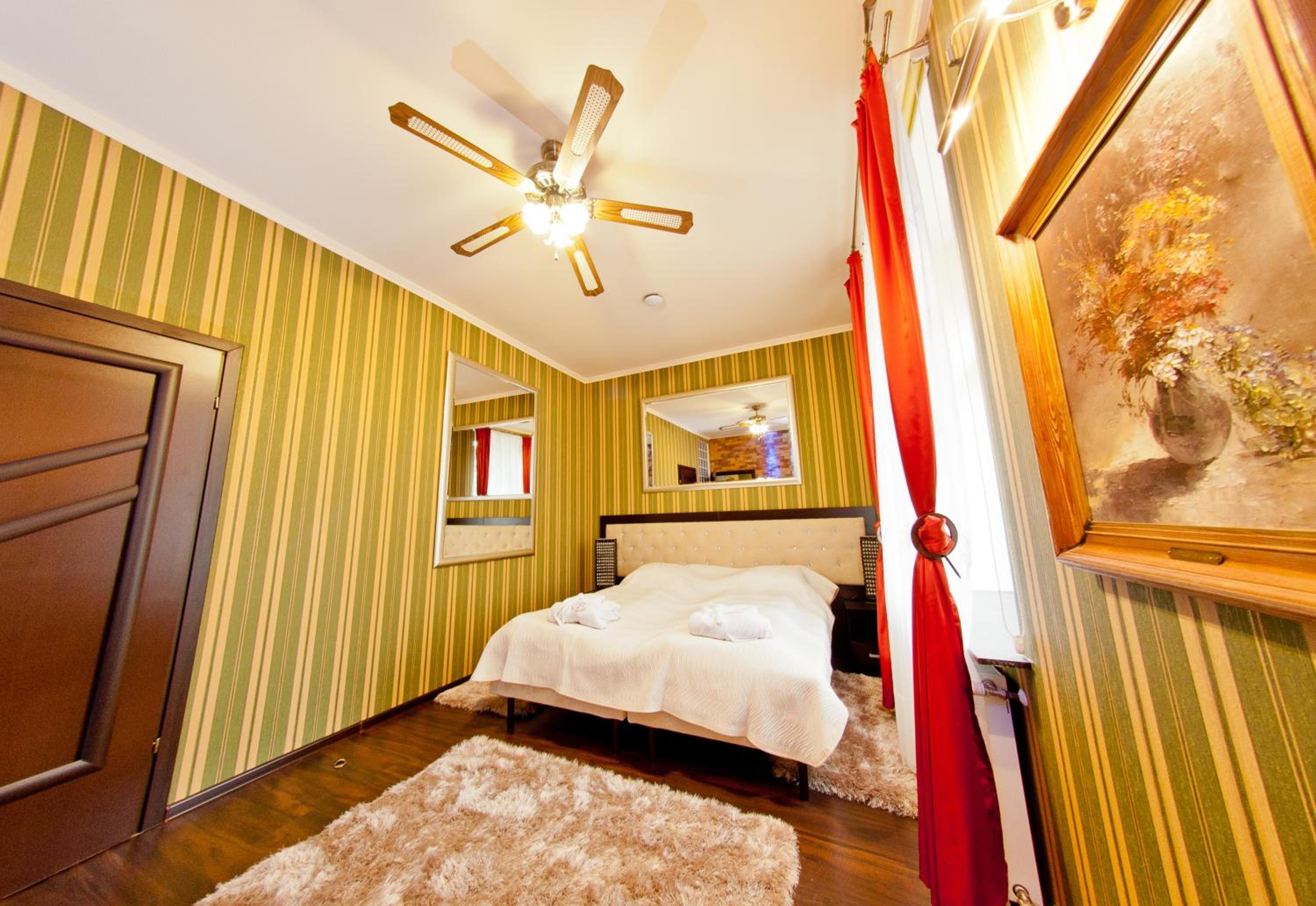 Suite with unlimited access to Roman Terms - Photo 9
