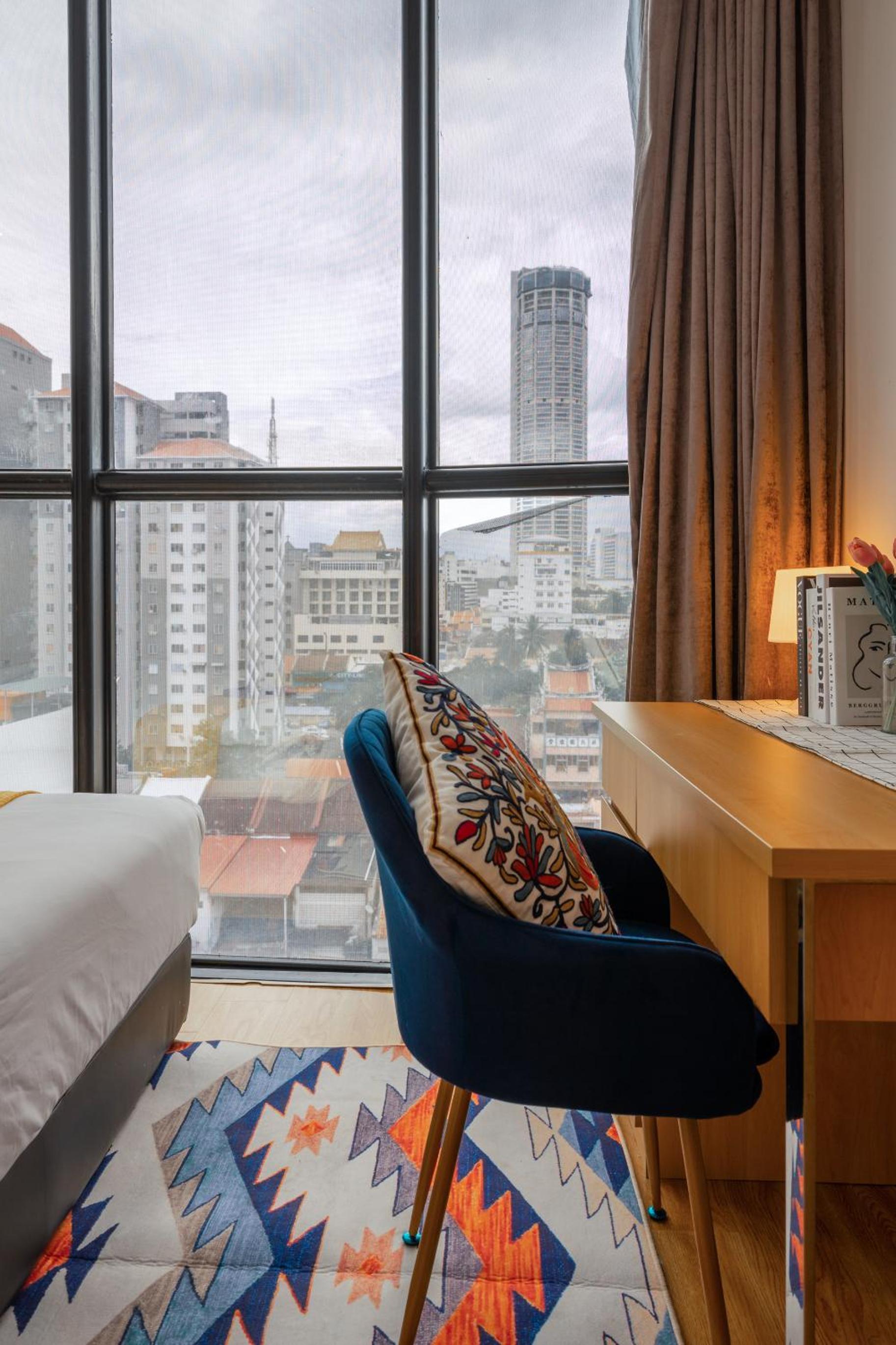 Deluxe Double Room with Landmark View