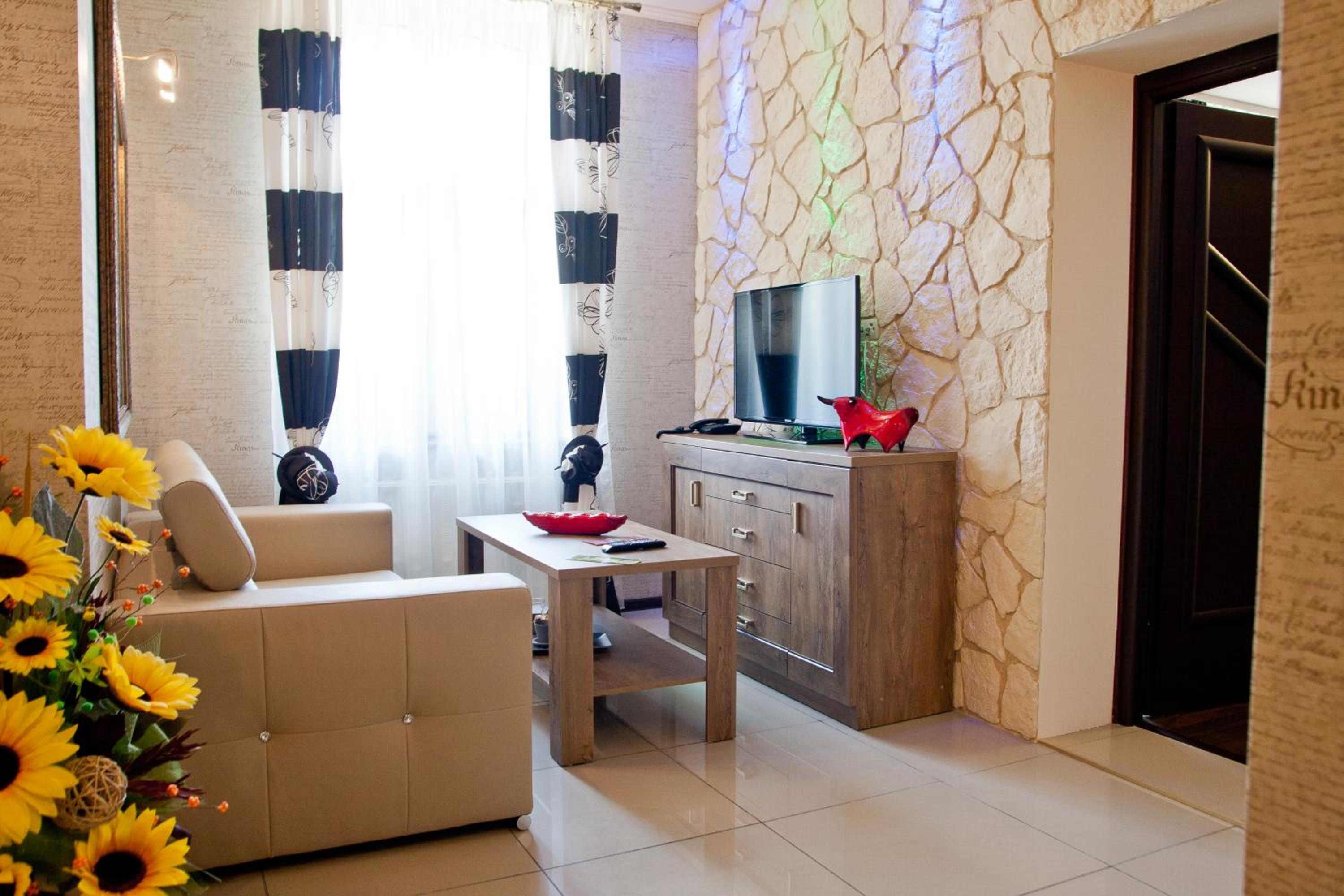 Suite with unlimited access to Roman Terms - Photo 4