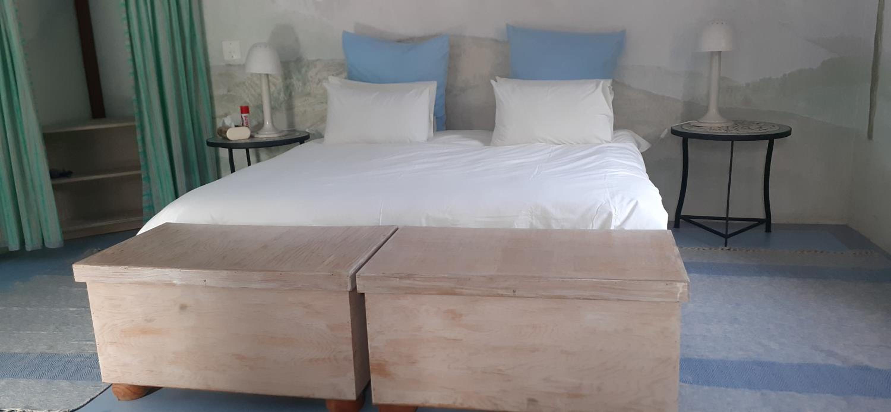 One-Bedroom House - Photo 31