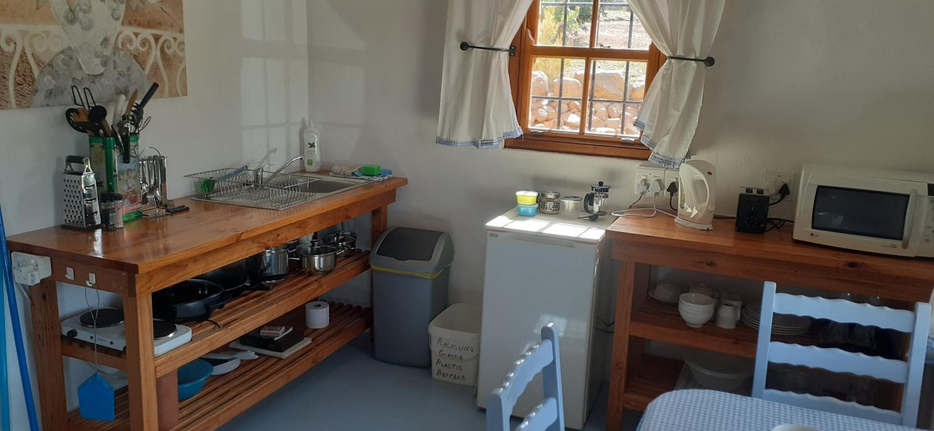 One-Bedroom House - Photo 32