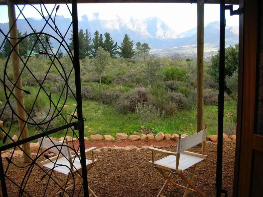 One-Bedroom House - Photo 12