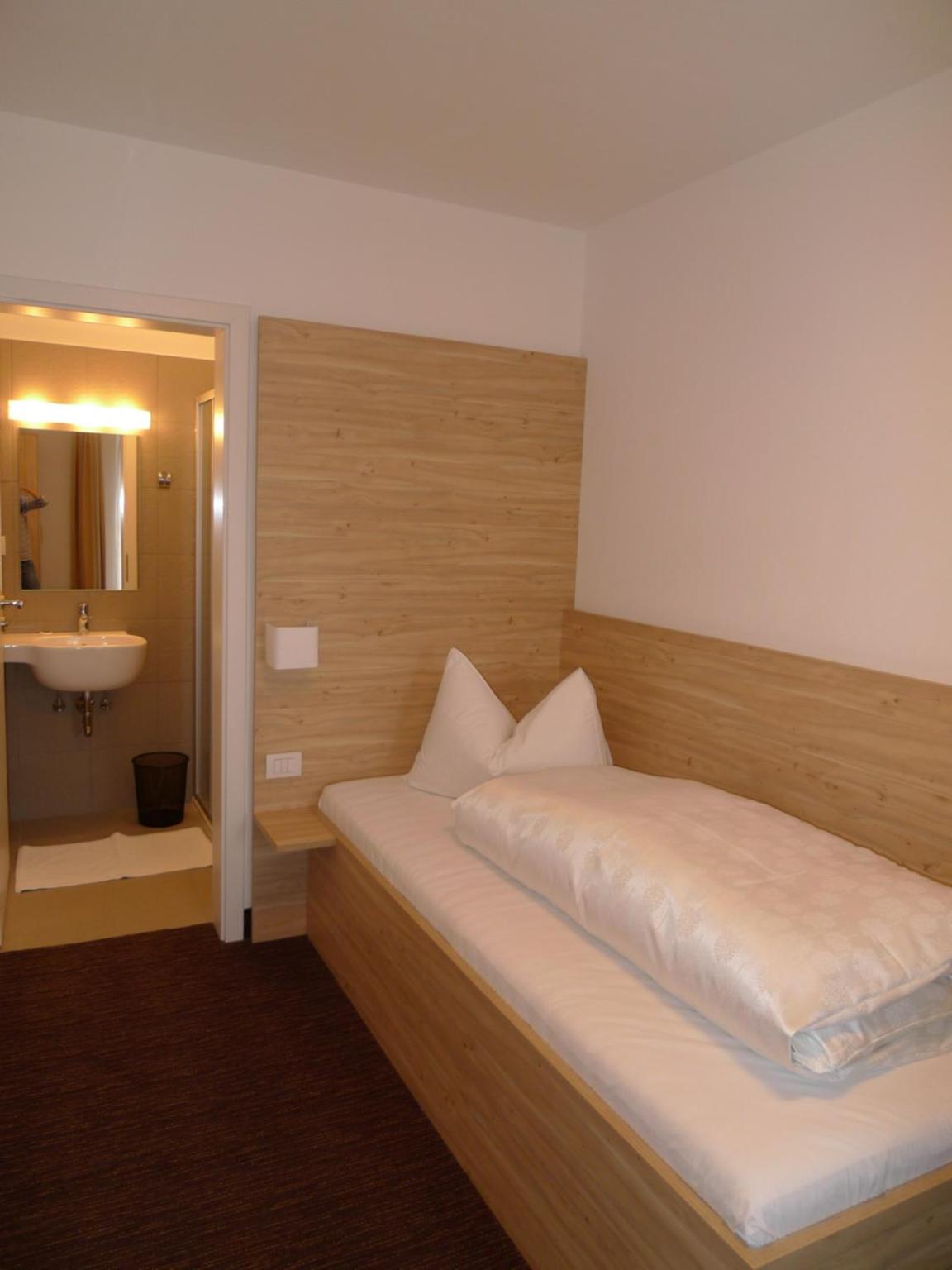Single Room with Mountain View photo 1