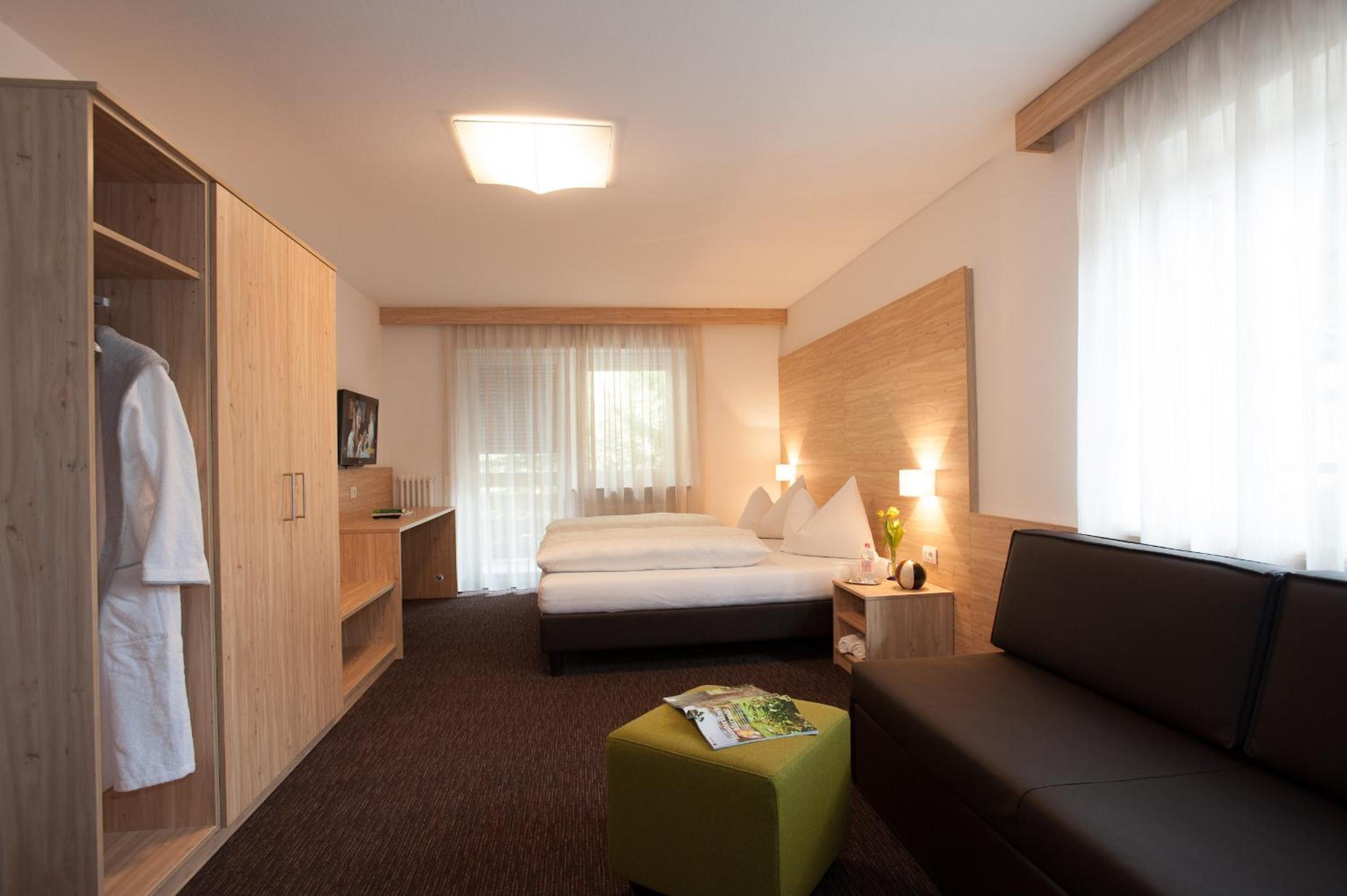 Double Room with Extra Bed photo 3