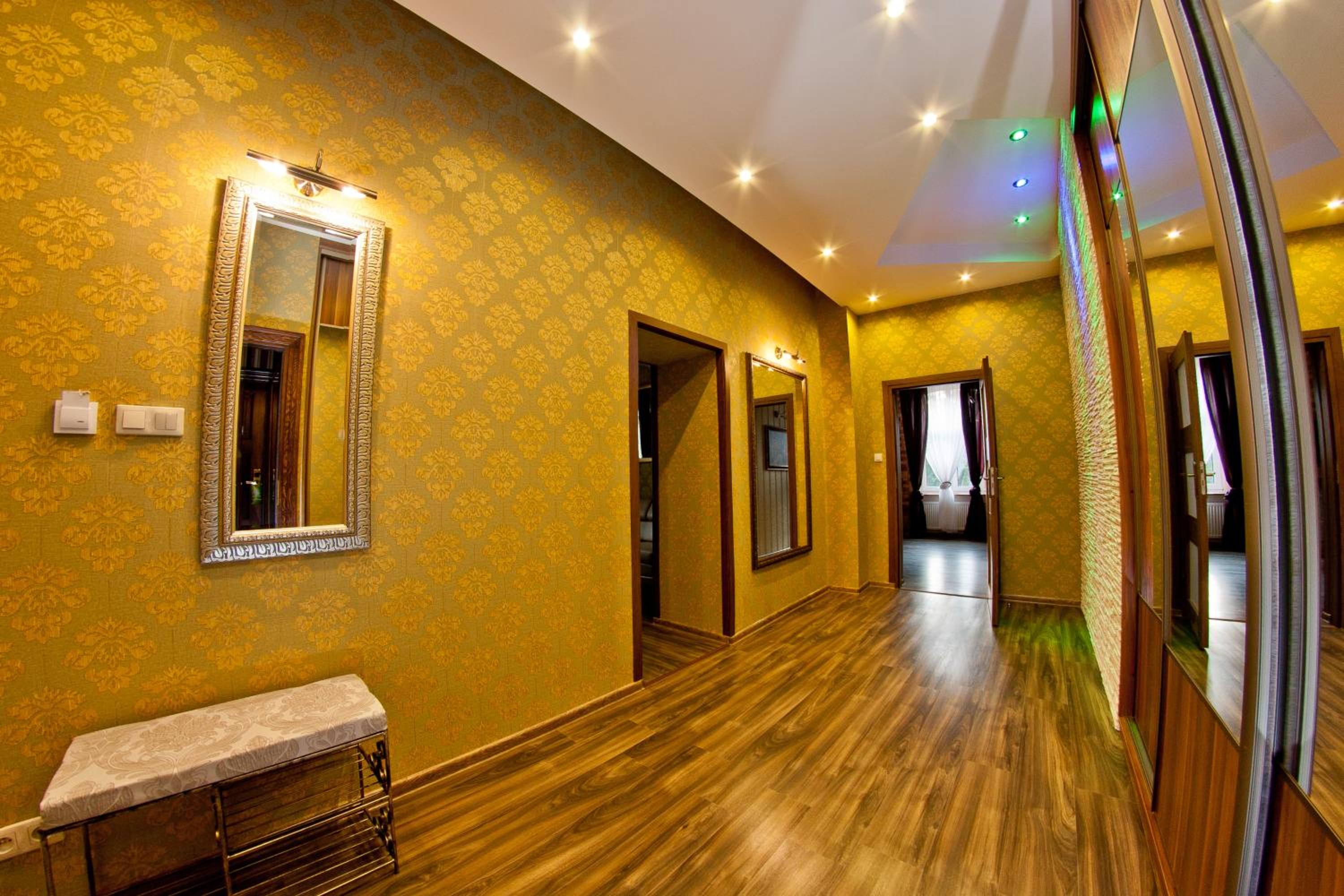 Exclusive Suite with unlimited access to Roman Terms - Photo 5