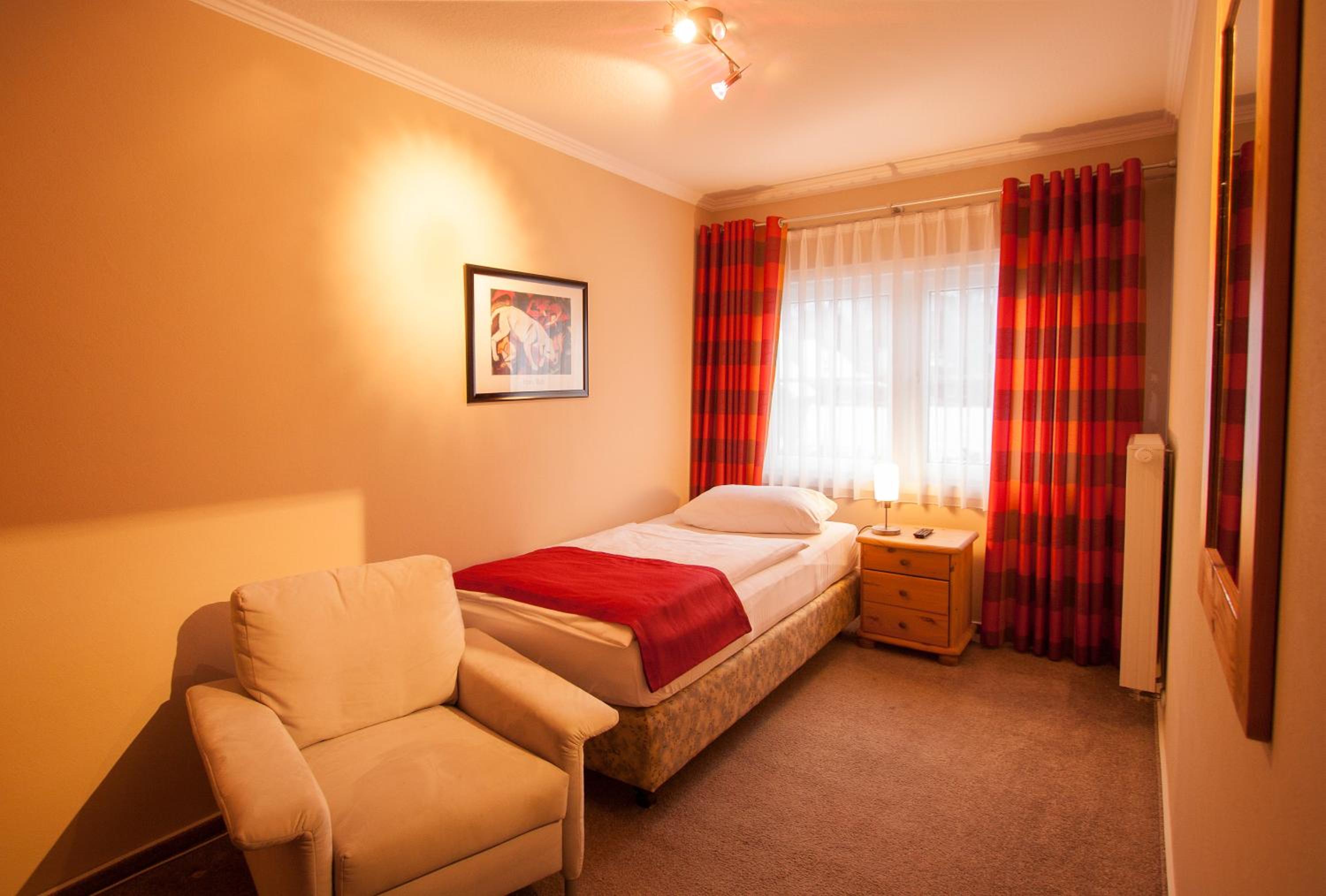 Single Room photo 2