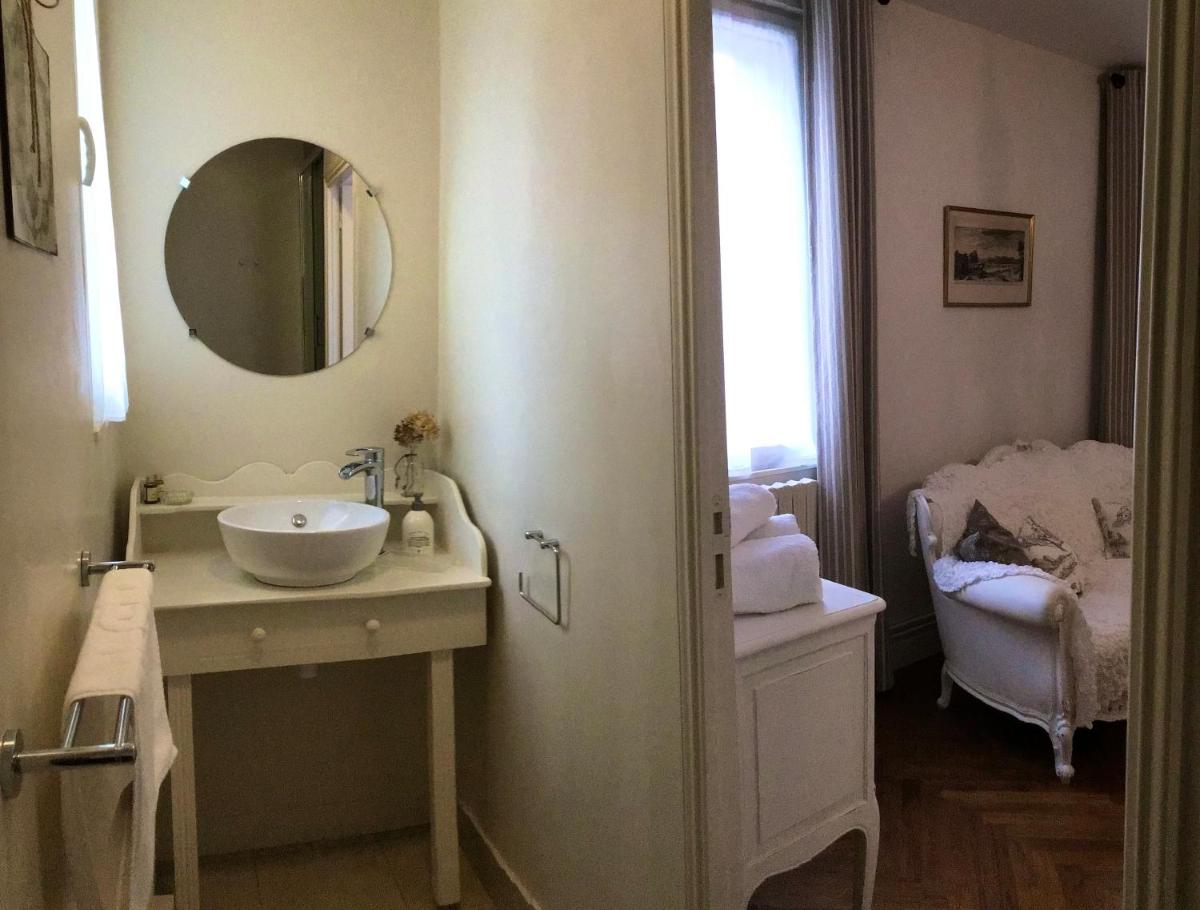 Deluxe Queen Room - Photo 6