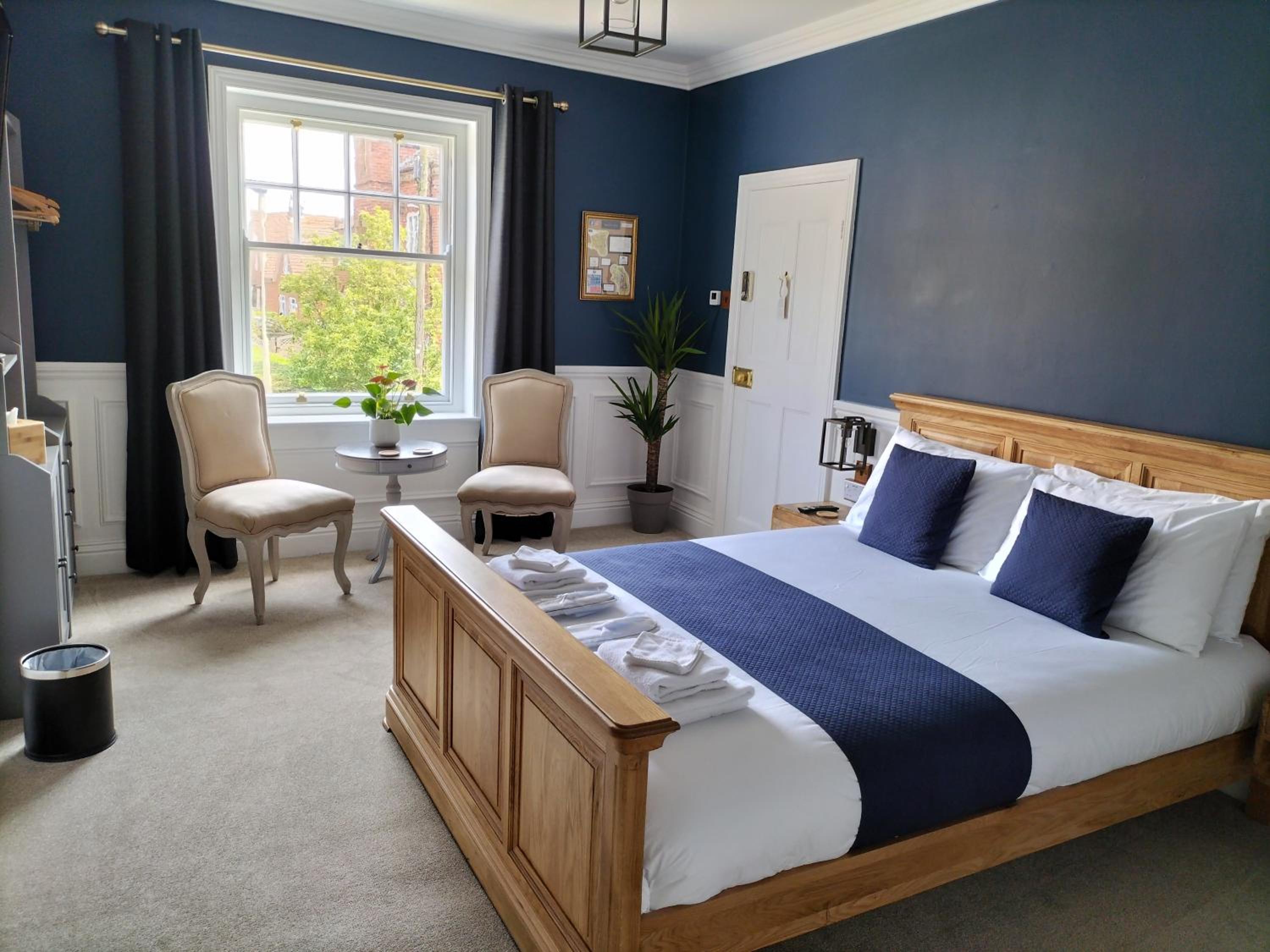 Deluxe King Room
