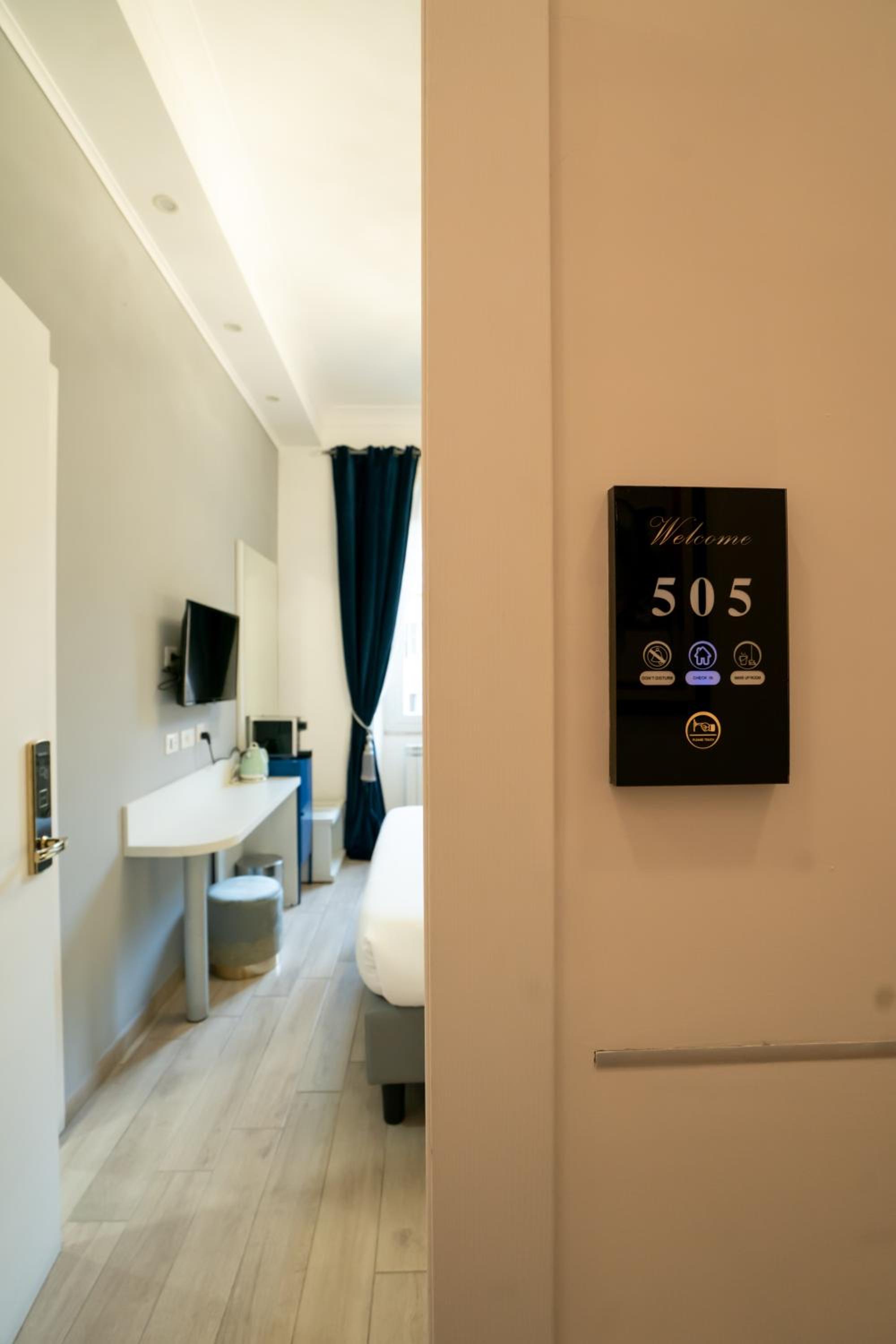 Small Double Room photo 2
