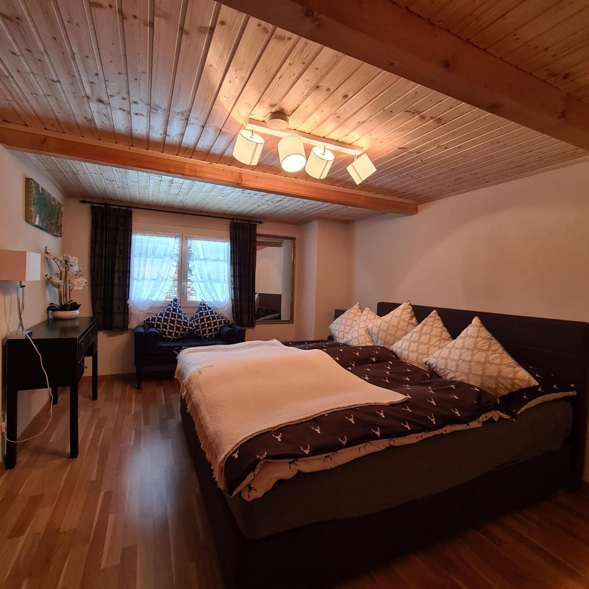 Double Room with Shared Bathroom photo 3