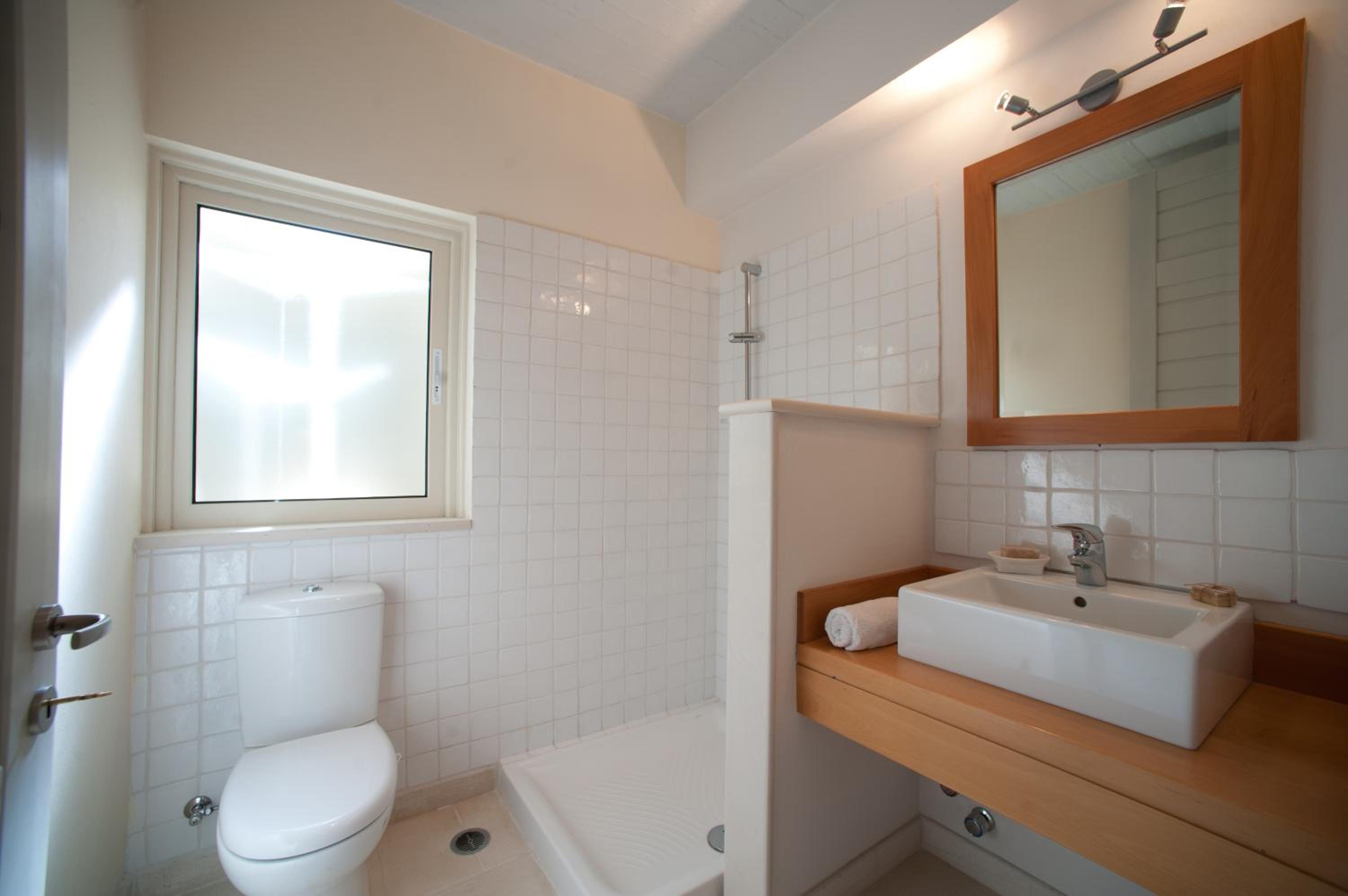Three-Bedroom Villa photo 3