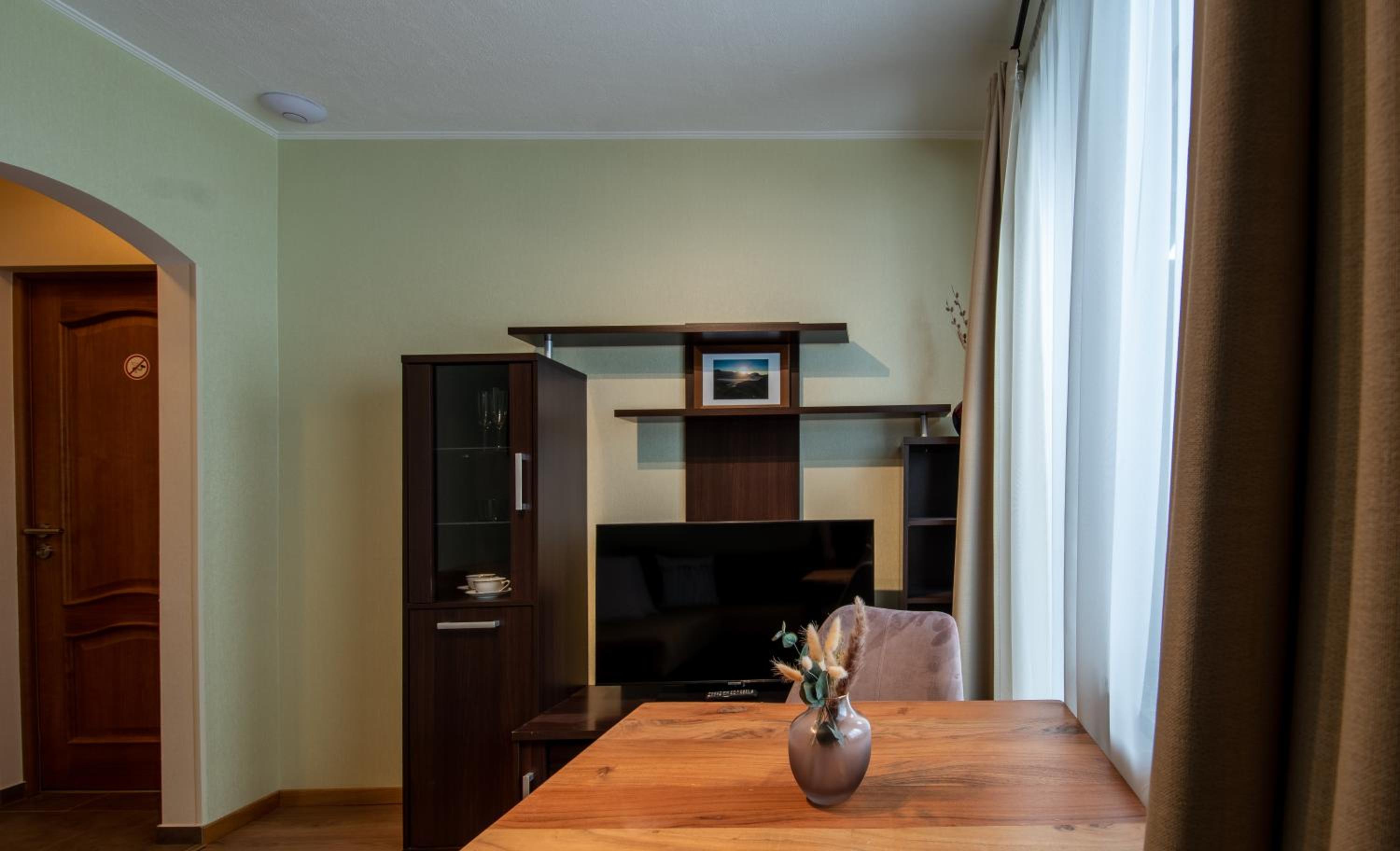 Comfort One-Bedroom Apartment with Balcony photo 2