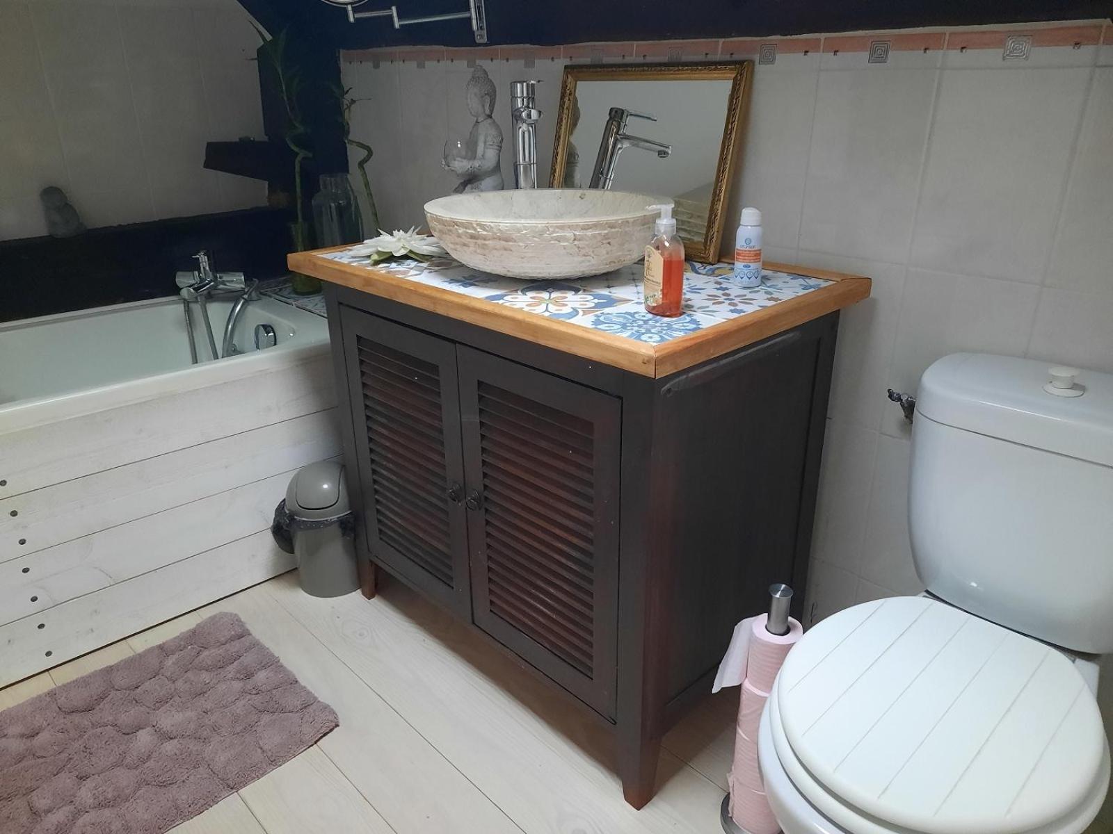 Deluxe Room (2 Adults + 1 Child) - Photo 35