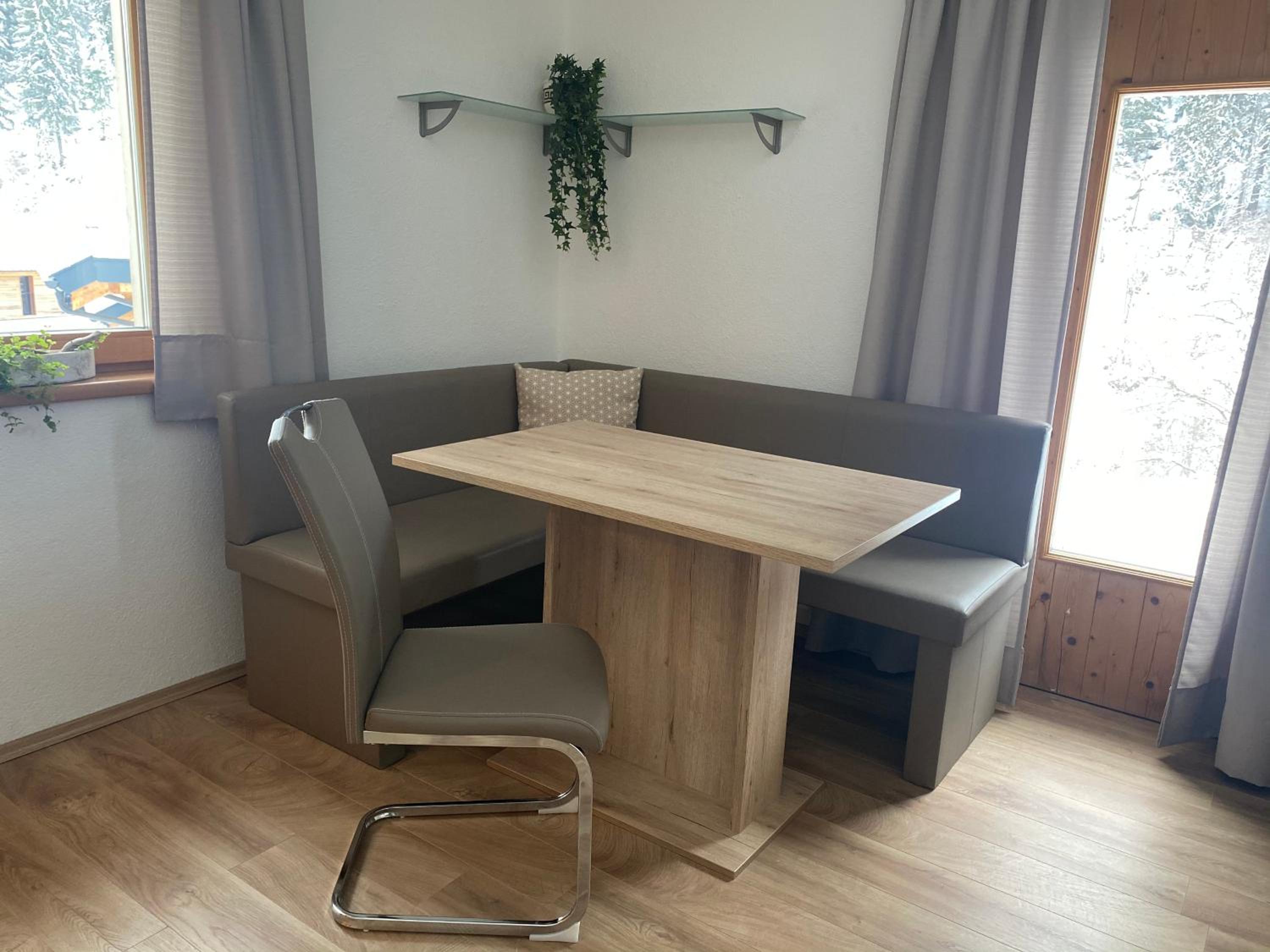 One-Bedroom Apartment - Photo 12