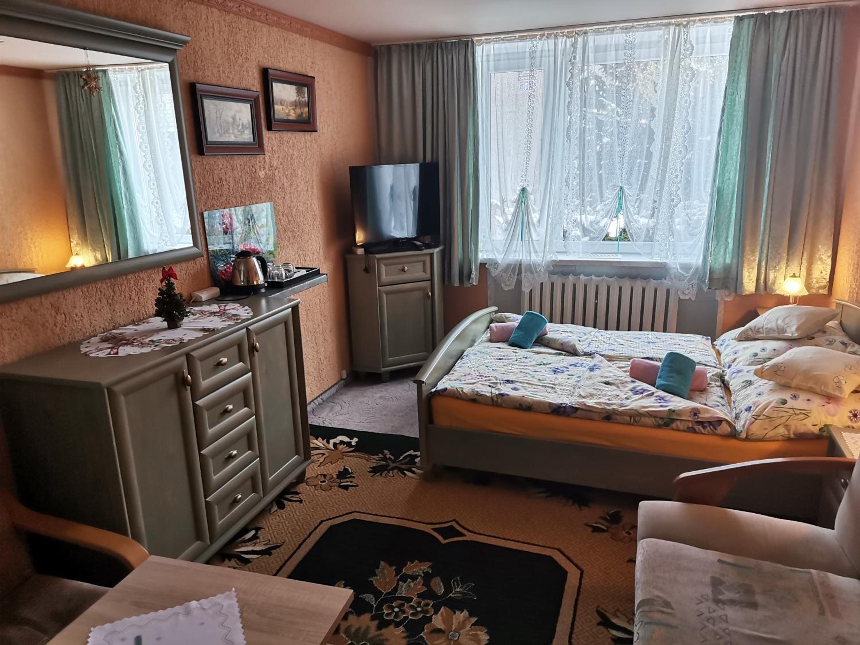 Large Double Room photo 3