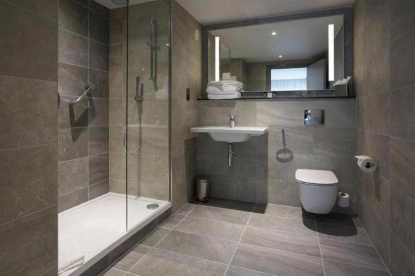 Executive King Room - Photo 2