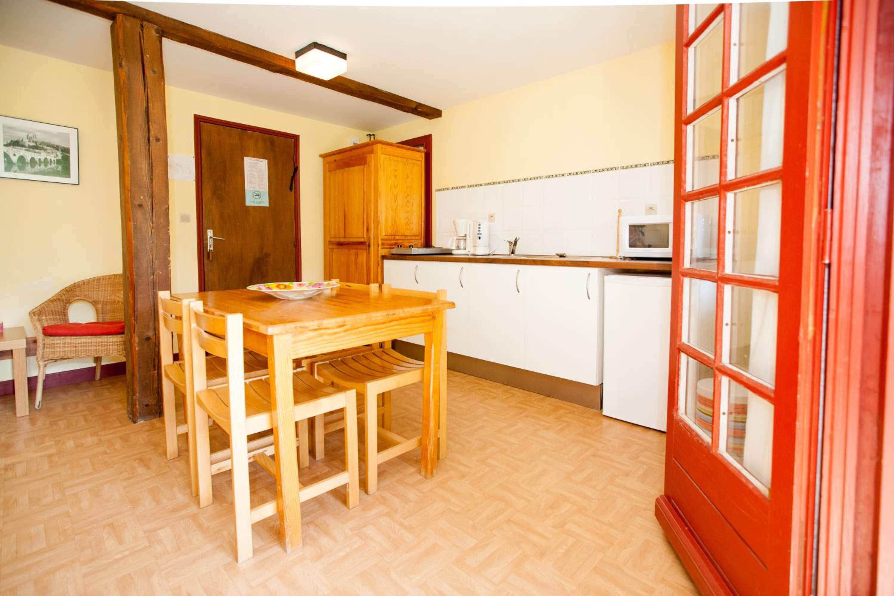 Apartment (2 Adults + 2 Children) photo 3