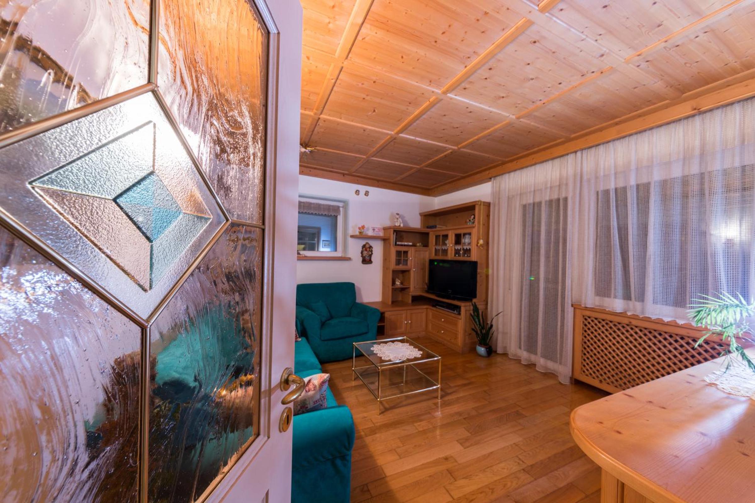 Apartment with Mountain View photo 3