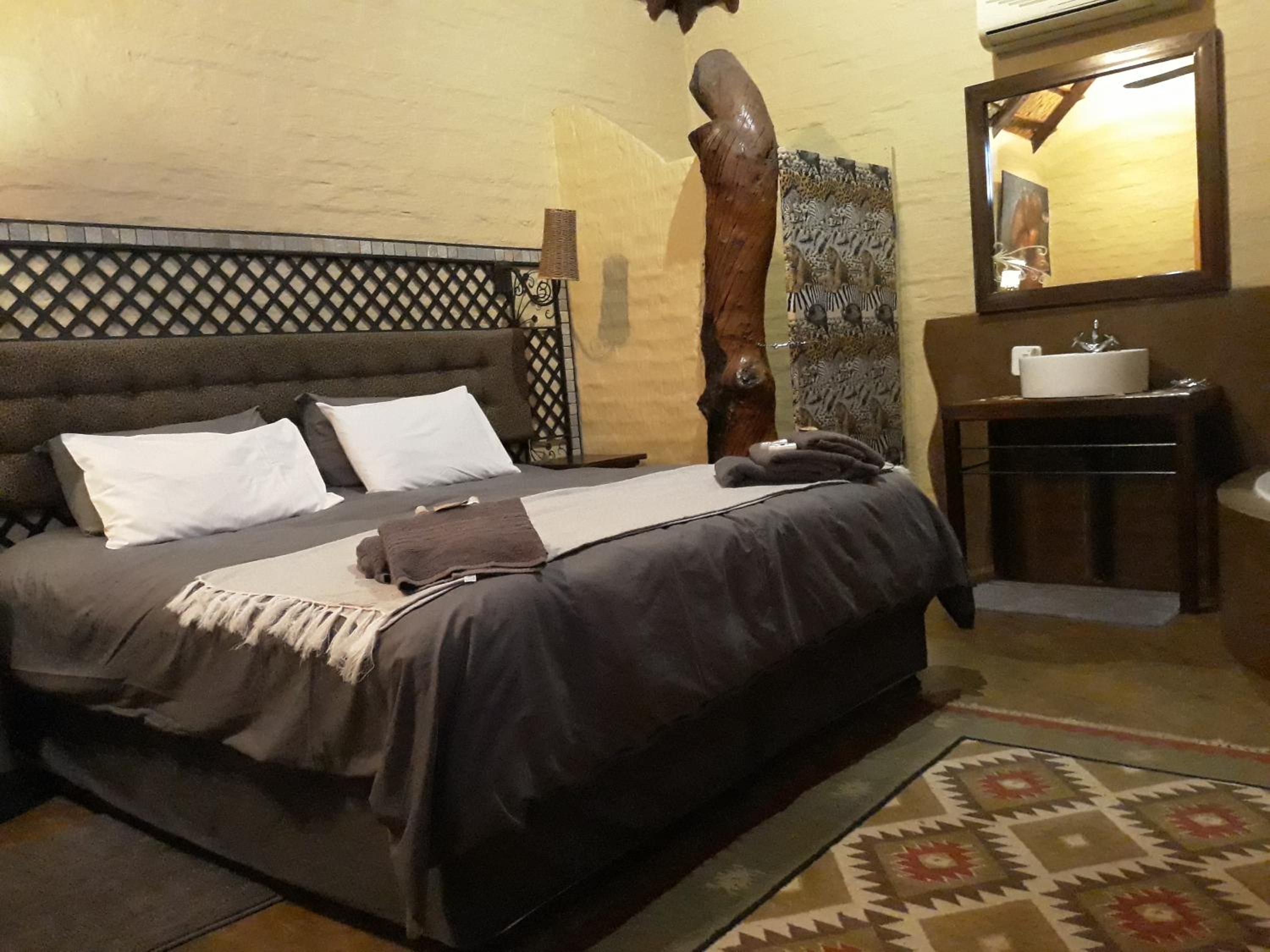 King Room with Garden View - Photo 8