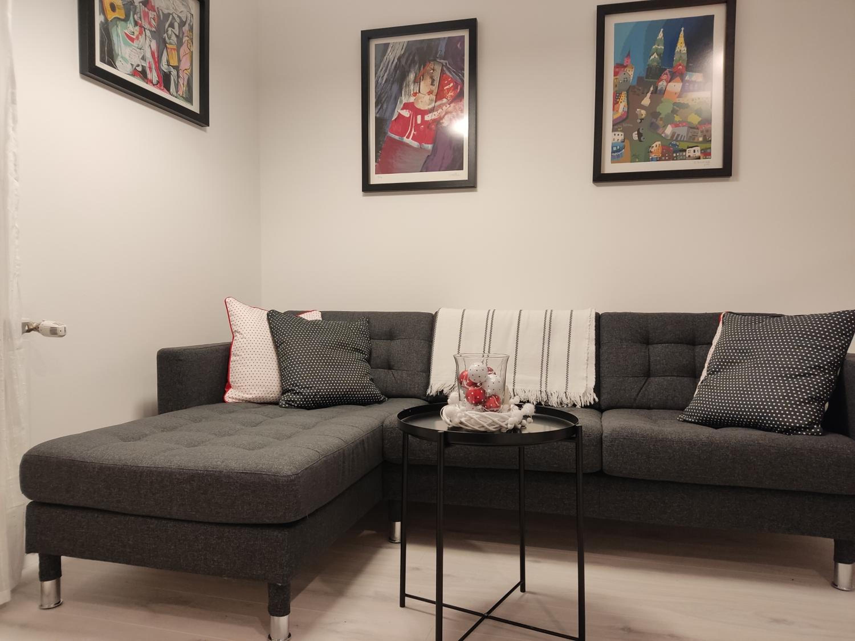 One-Bedroom Apartment - Photo 13
