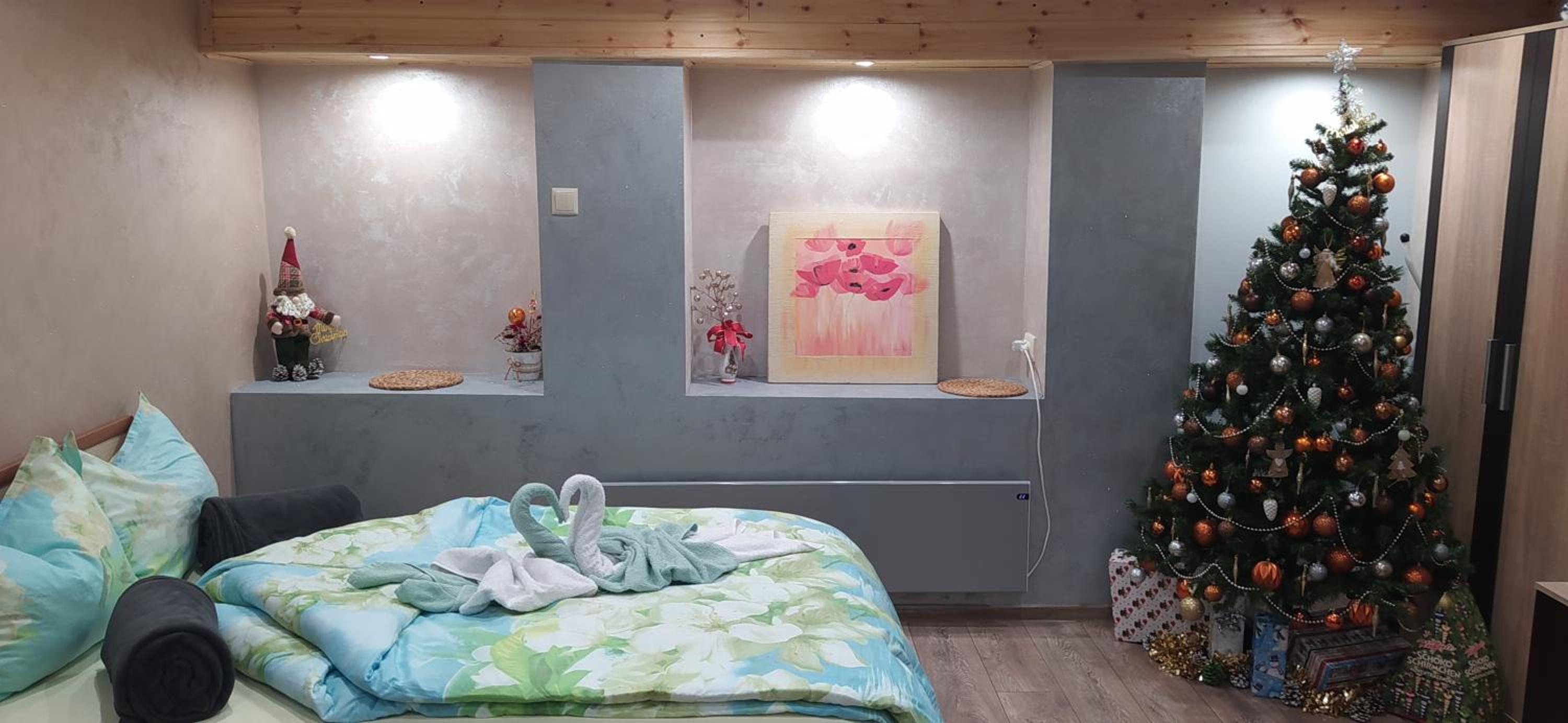 Two-Bedroom House - Photo 32