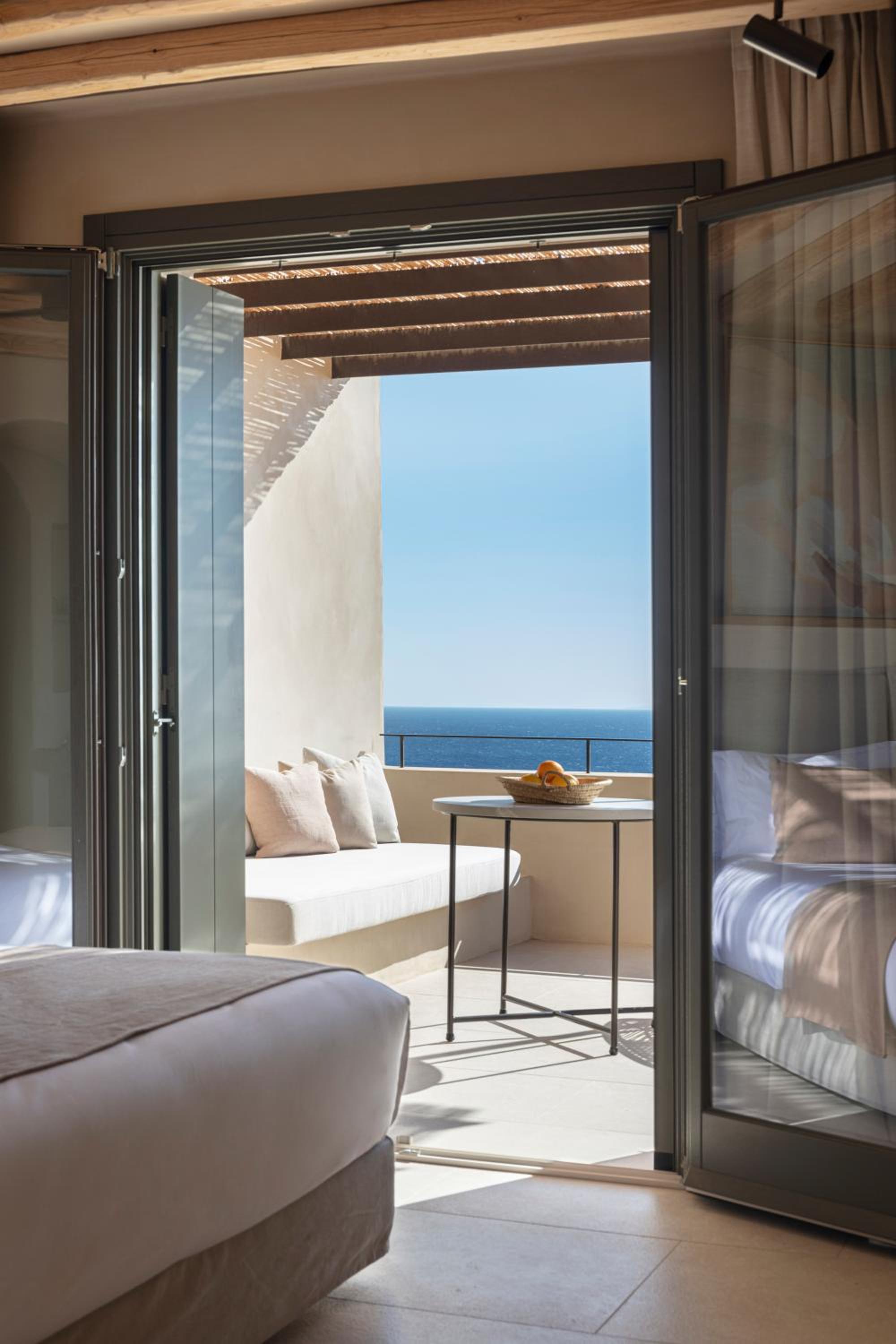 NISOS The Classic, Sea view - Photo 13