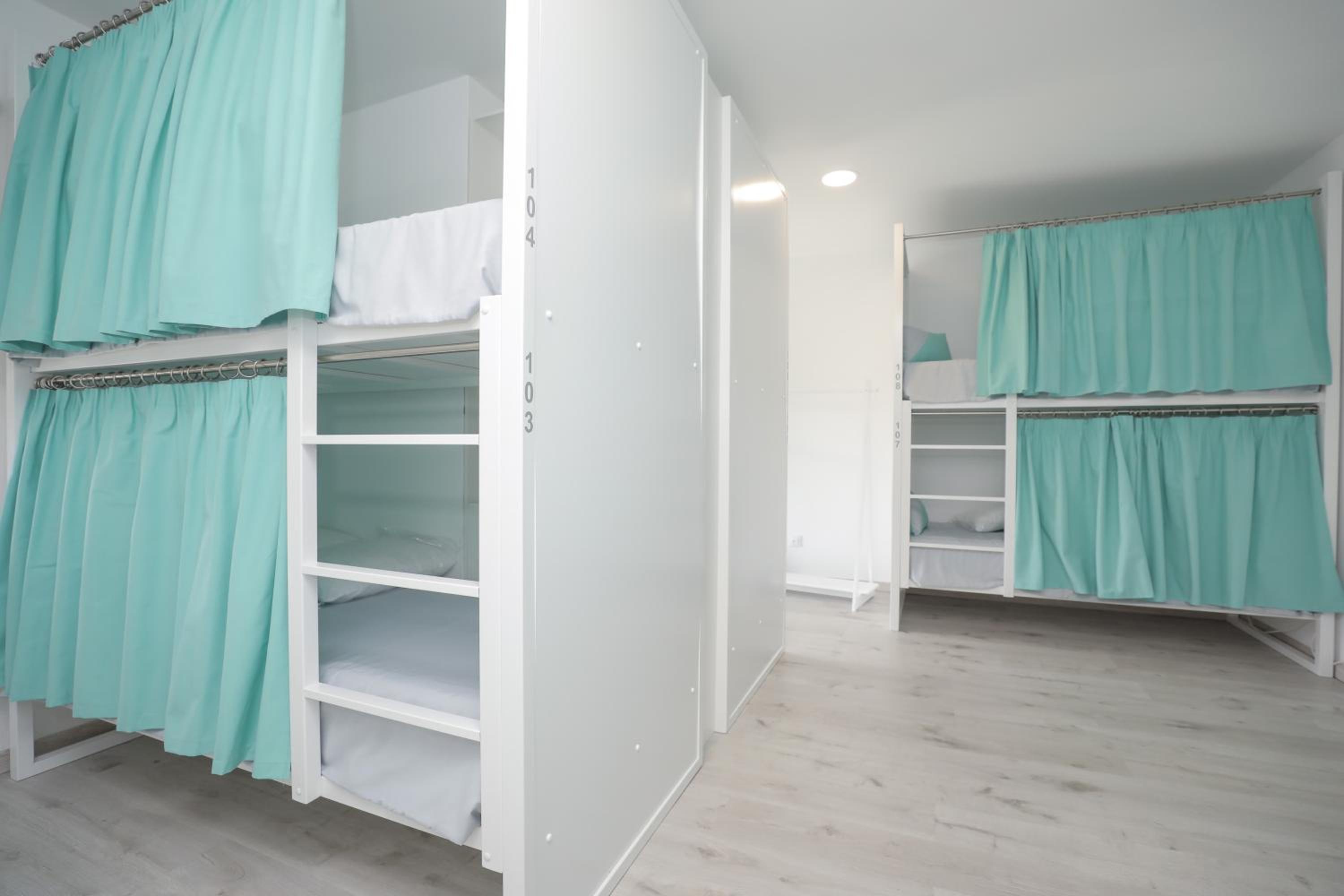 8-Bed Mixed Dormitory Room photo 1