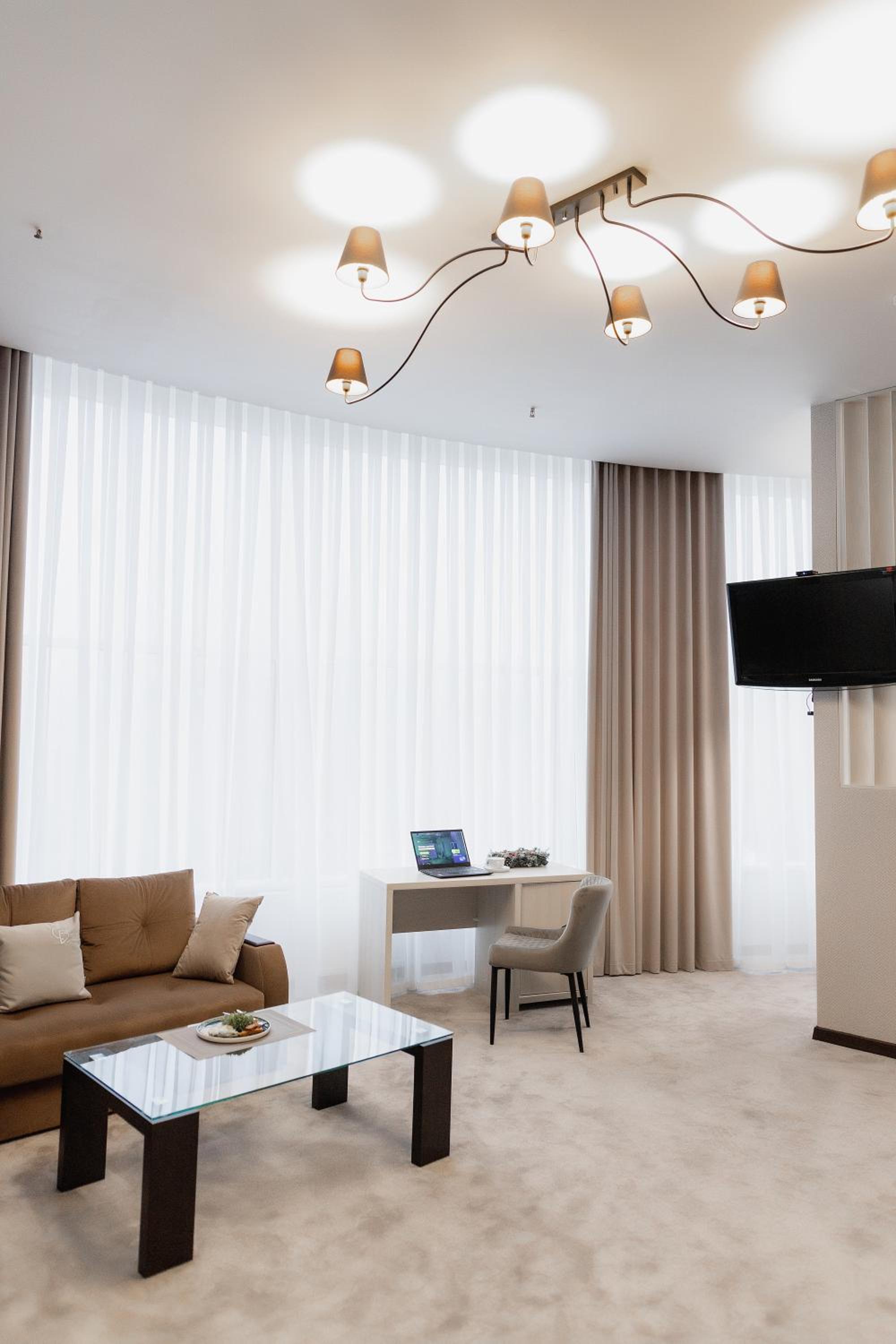 One-Bedroom Suite