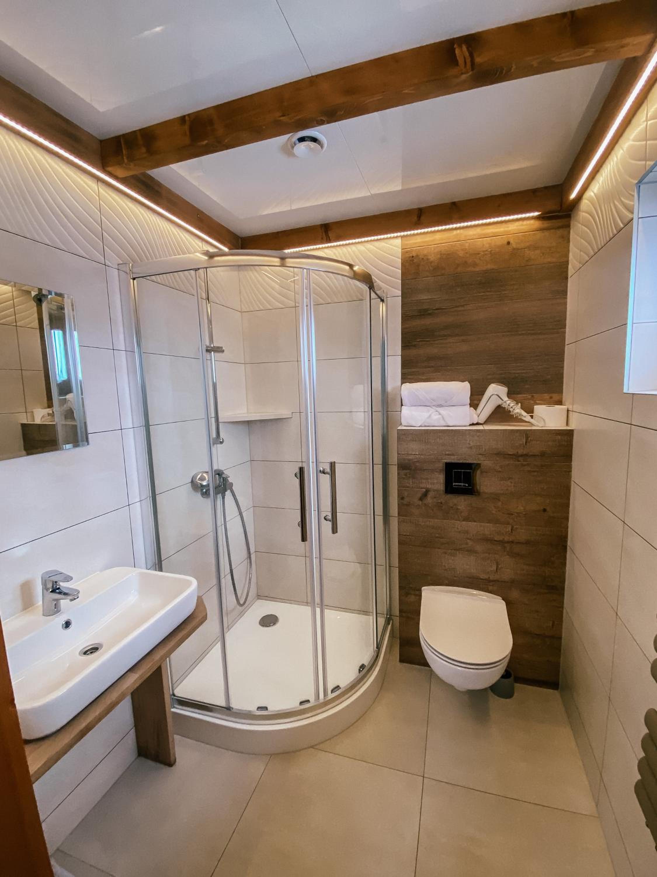 Double Room - Photo 2