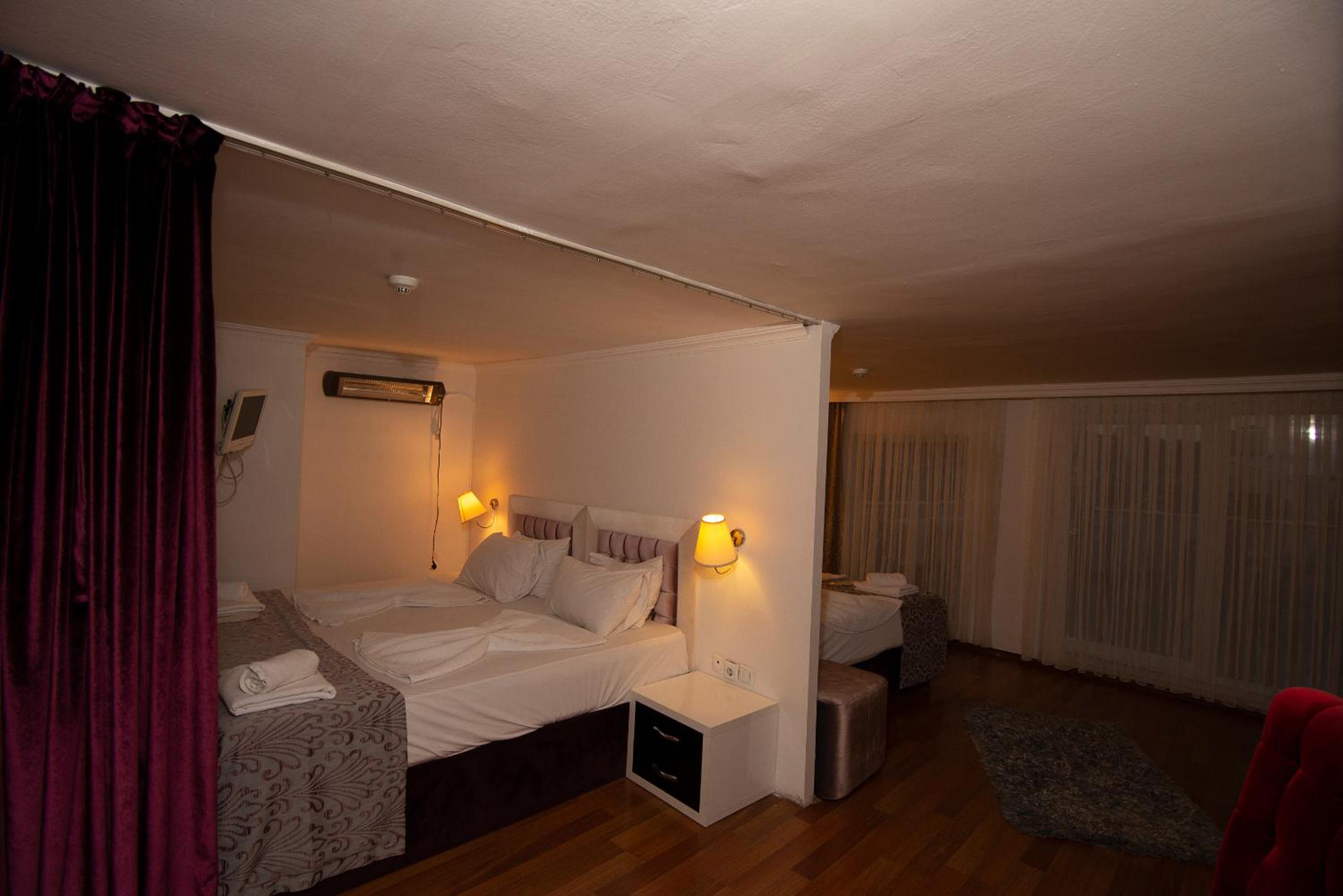 Family Room with Terrace photo 1