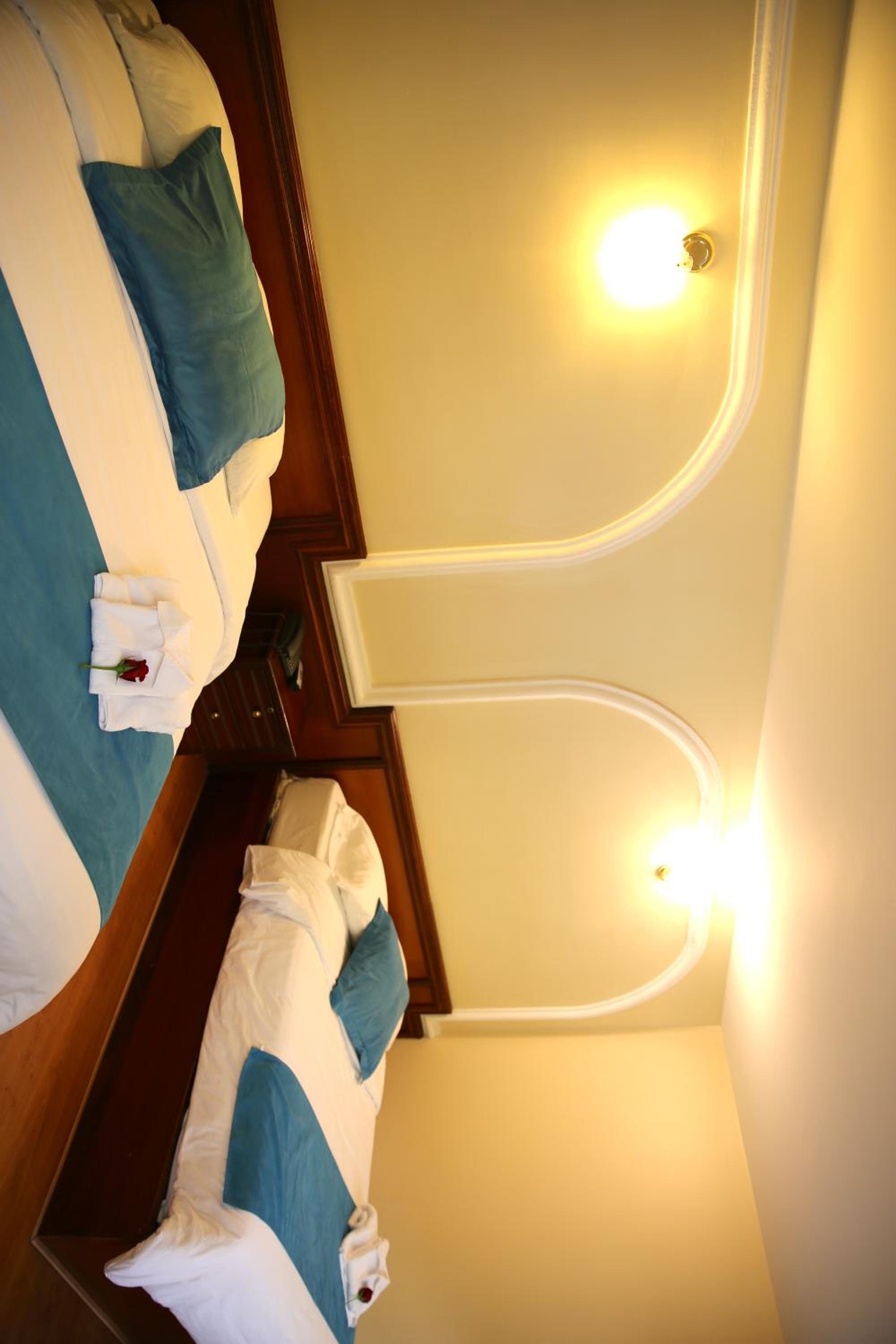 Quadruple Room with Private Bathroom photo 1
