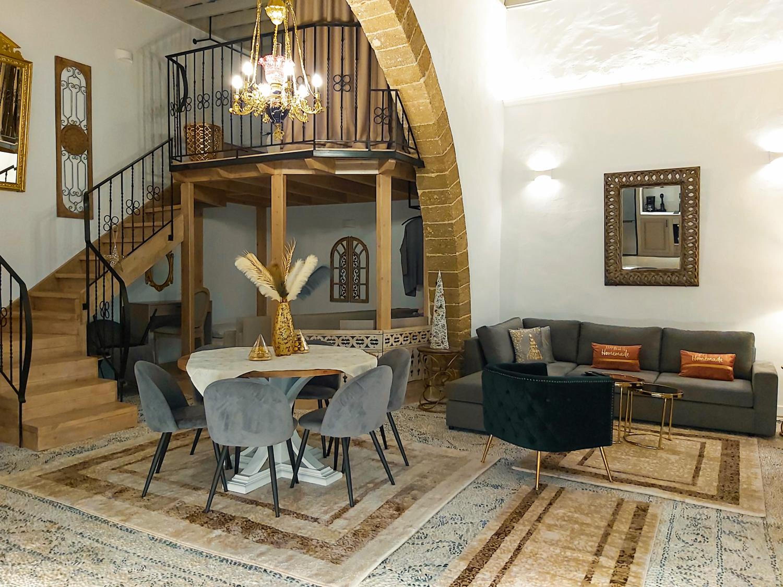 Four-Bedroom House photo 1