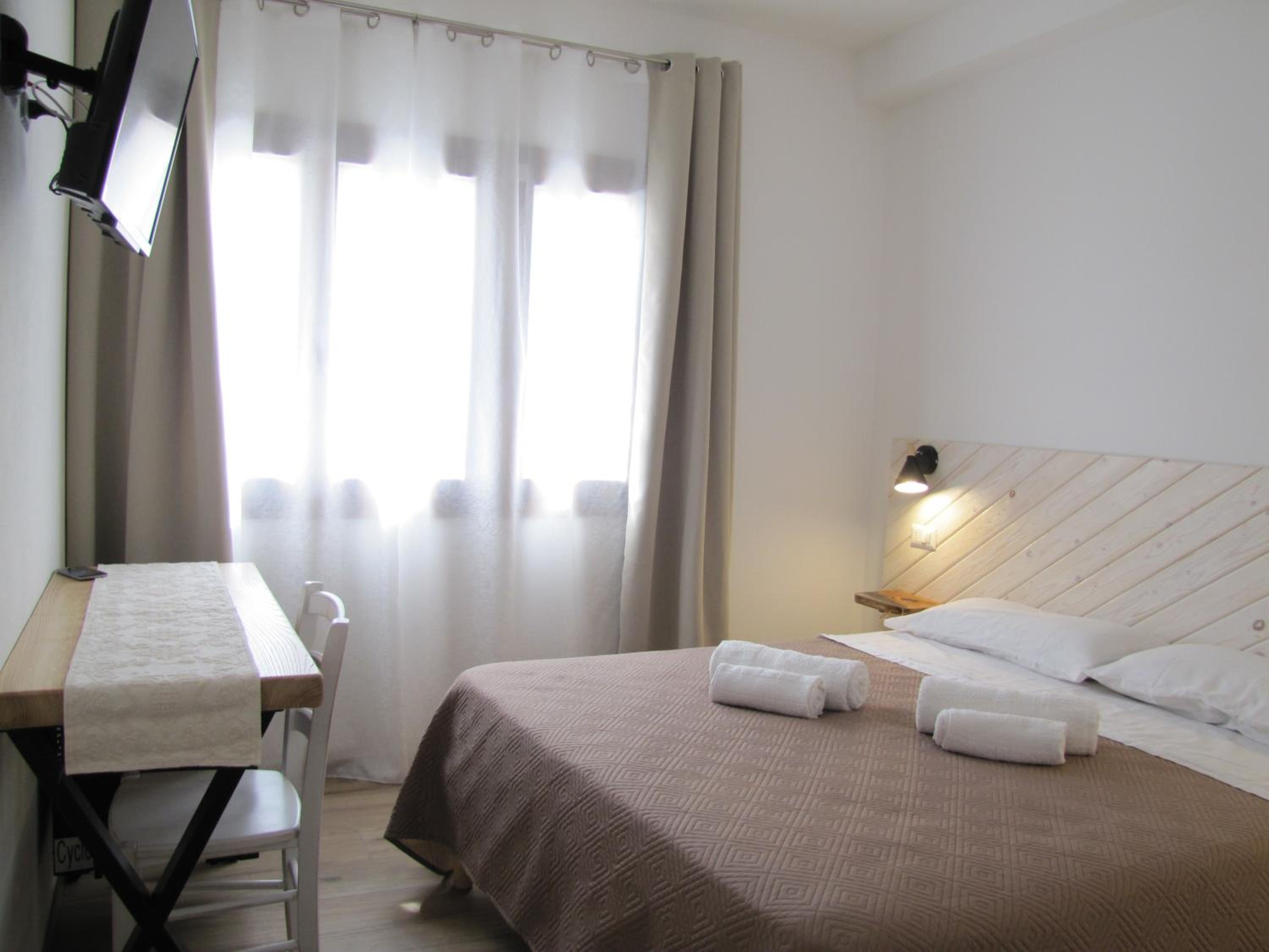 Small Double Room photo 2