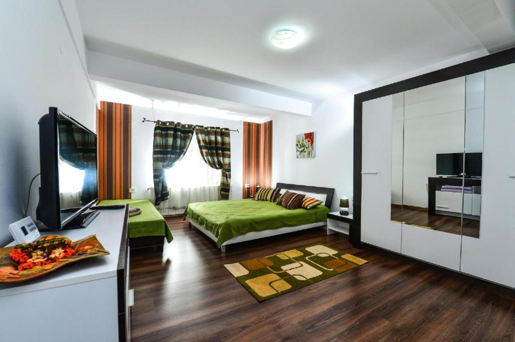 Four-Bedroom House photo 1