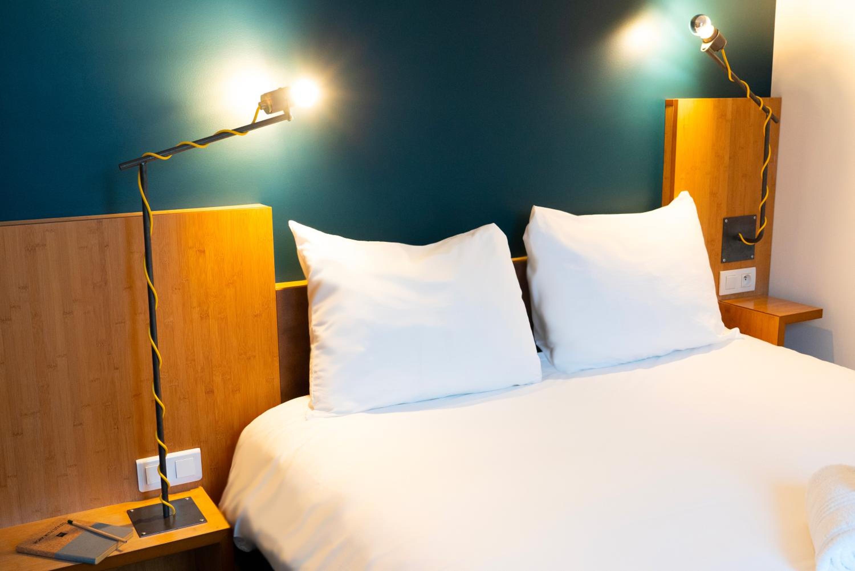 Standard Double Room - Photo 10