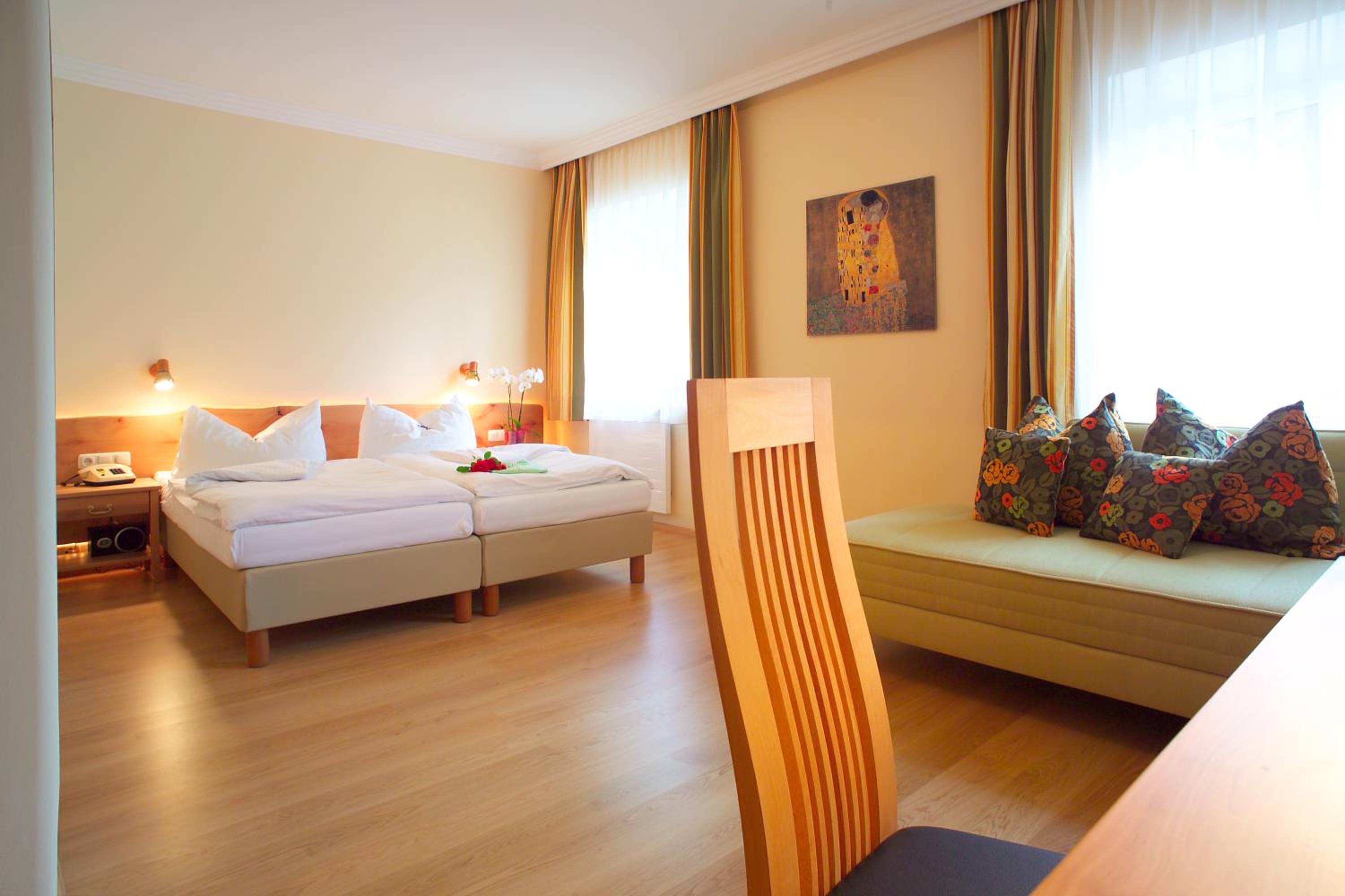 Double Room with Extra Bed - Photo 3