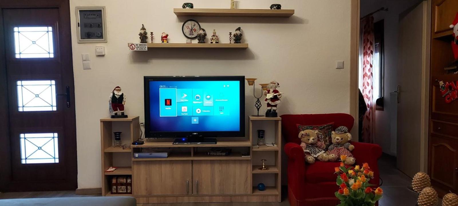 Two-Bedroom House - Photo 32