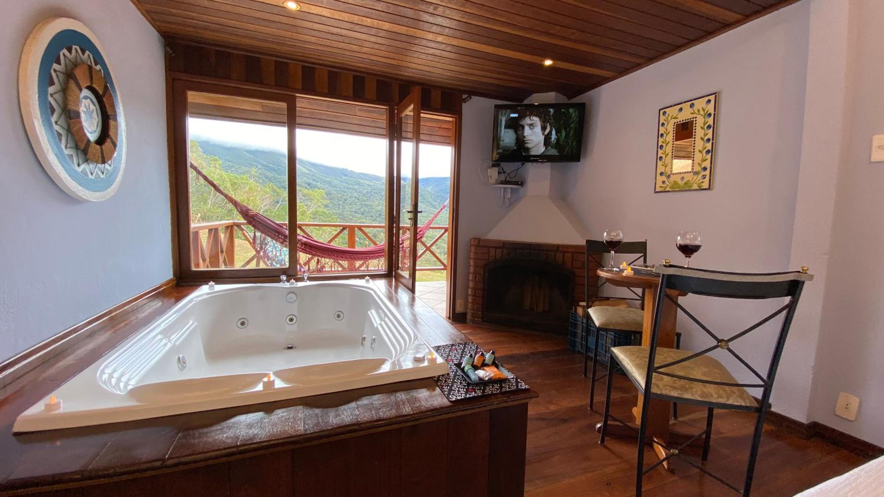 Luxury Suite with Spa Bath photo 3