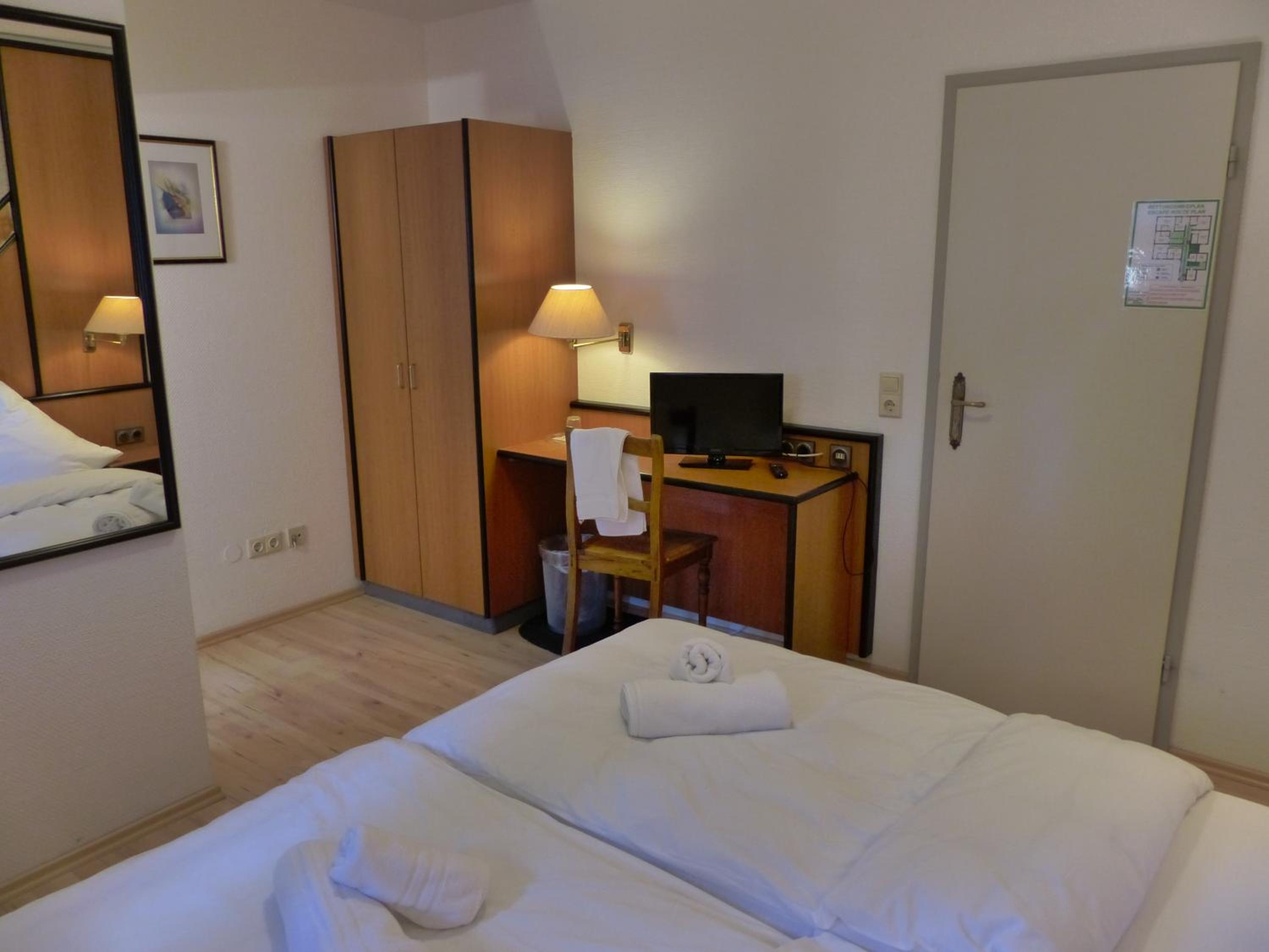 Standard Double Room photo 3