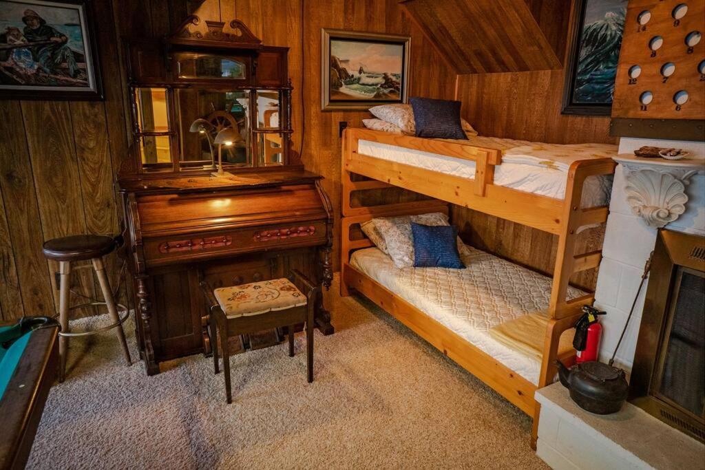 Four-Bedroom House photo 1