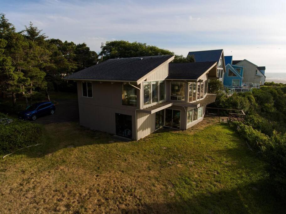 Four-Bedroom House photo 3