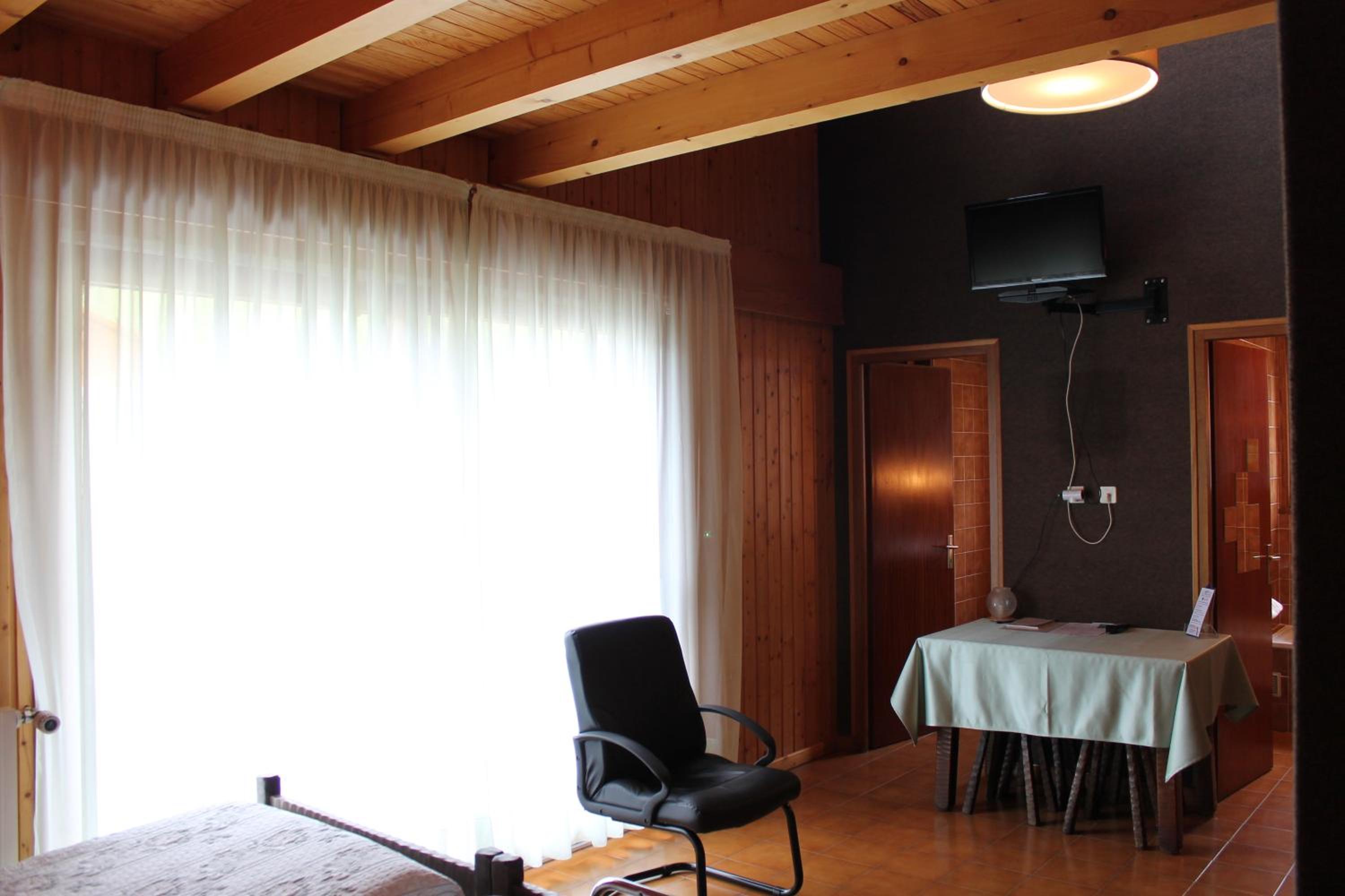 Family Room (4 Adults) photo 3